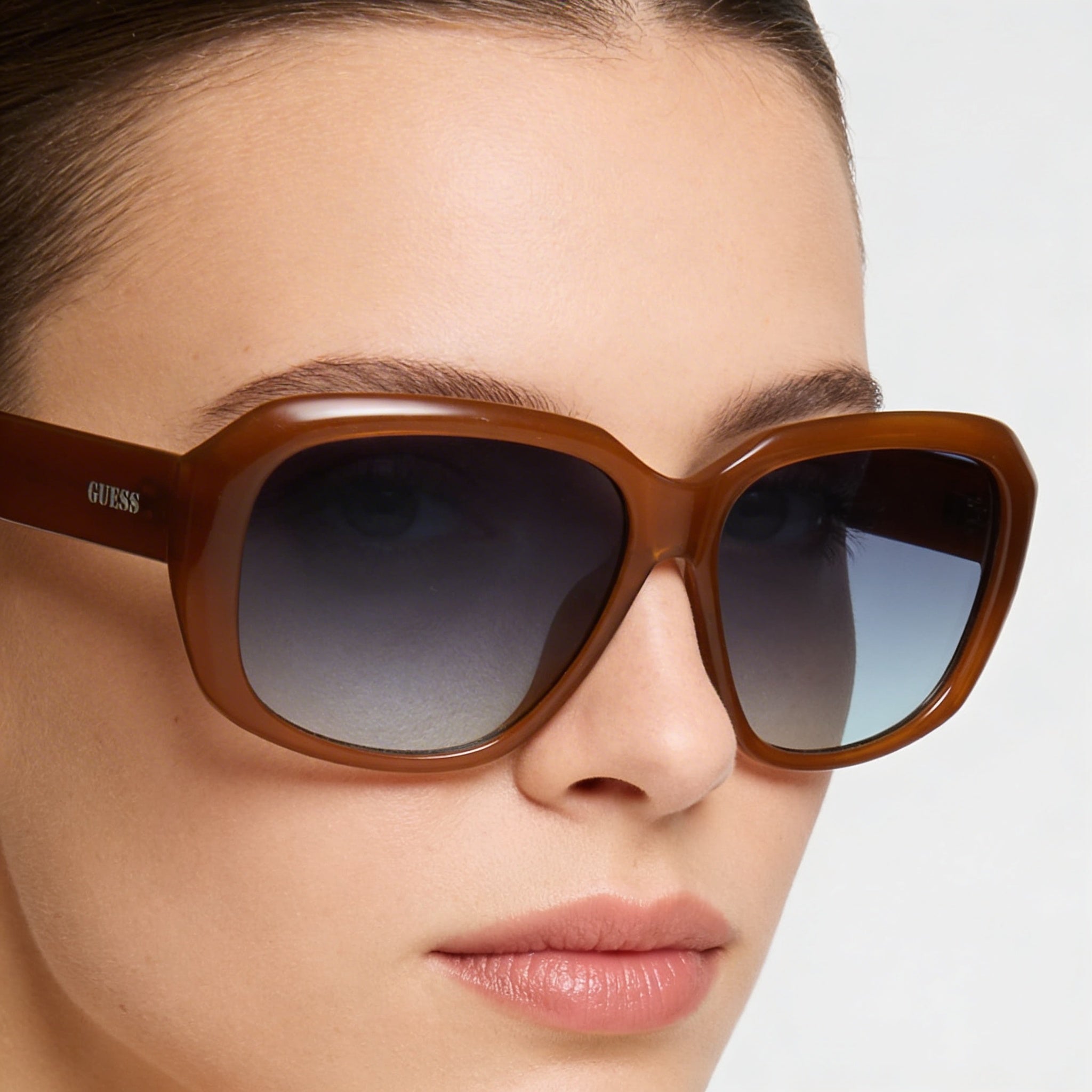 Gafas de sol Guess Cat Eye GU8233 para mujer, montura de plástico naranja, degradado azul, protección UV, 58 mm, Photo 4