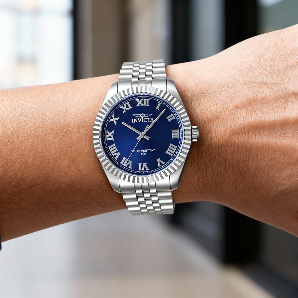 Reloj de cuarzo unisex Invicta Specialty 47399 de 43 mm con esfera azul y acero inoxidable en tono plateado