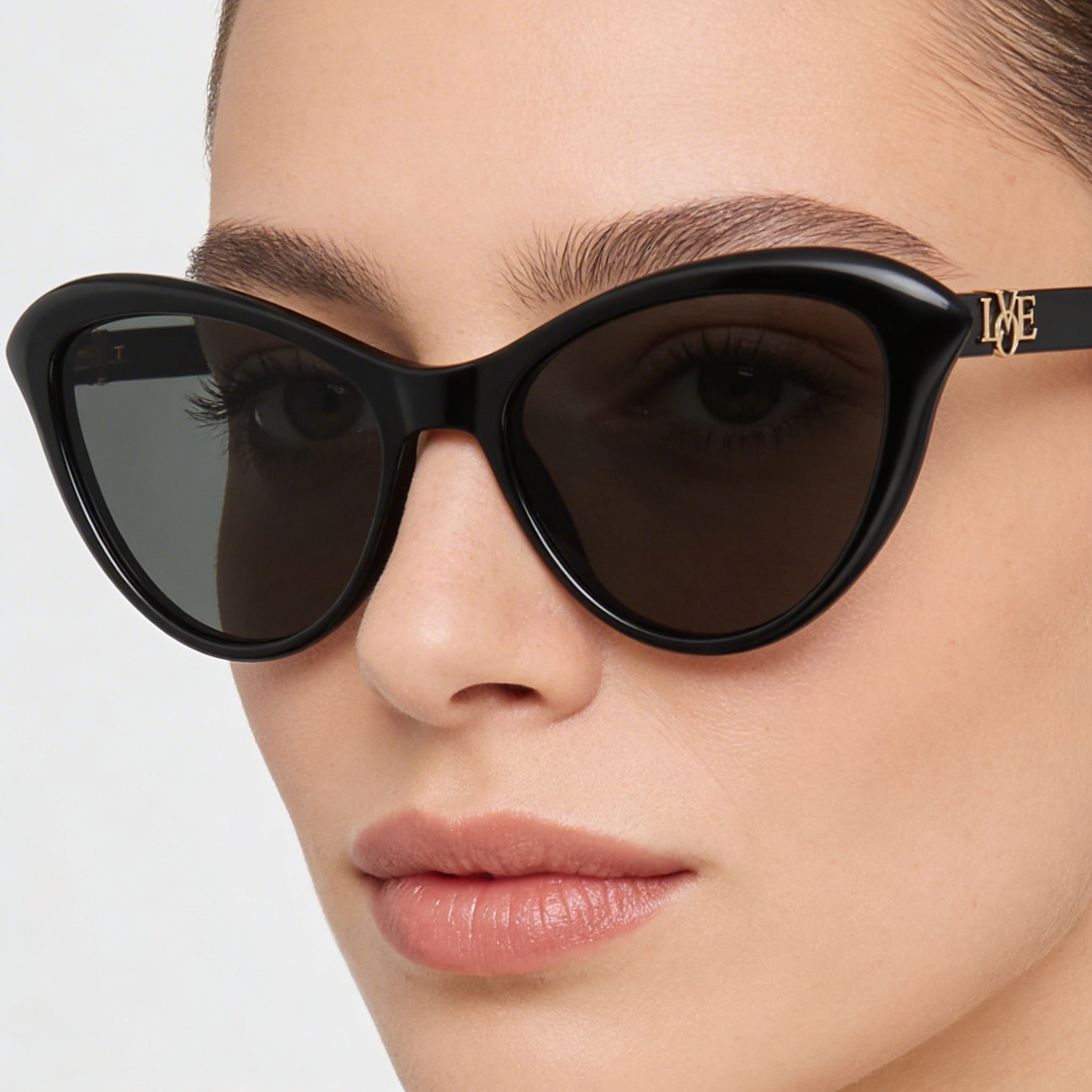 Love Moschino Trim Women's Black Acetate Cat-Eye Sunglasses with UV Protection and Black Gradient Lenses 53mm, Photo 4