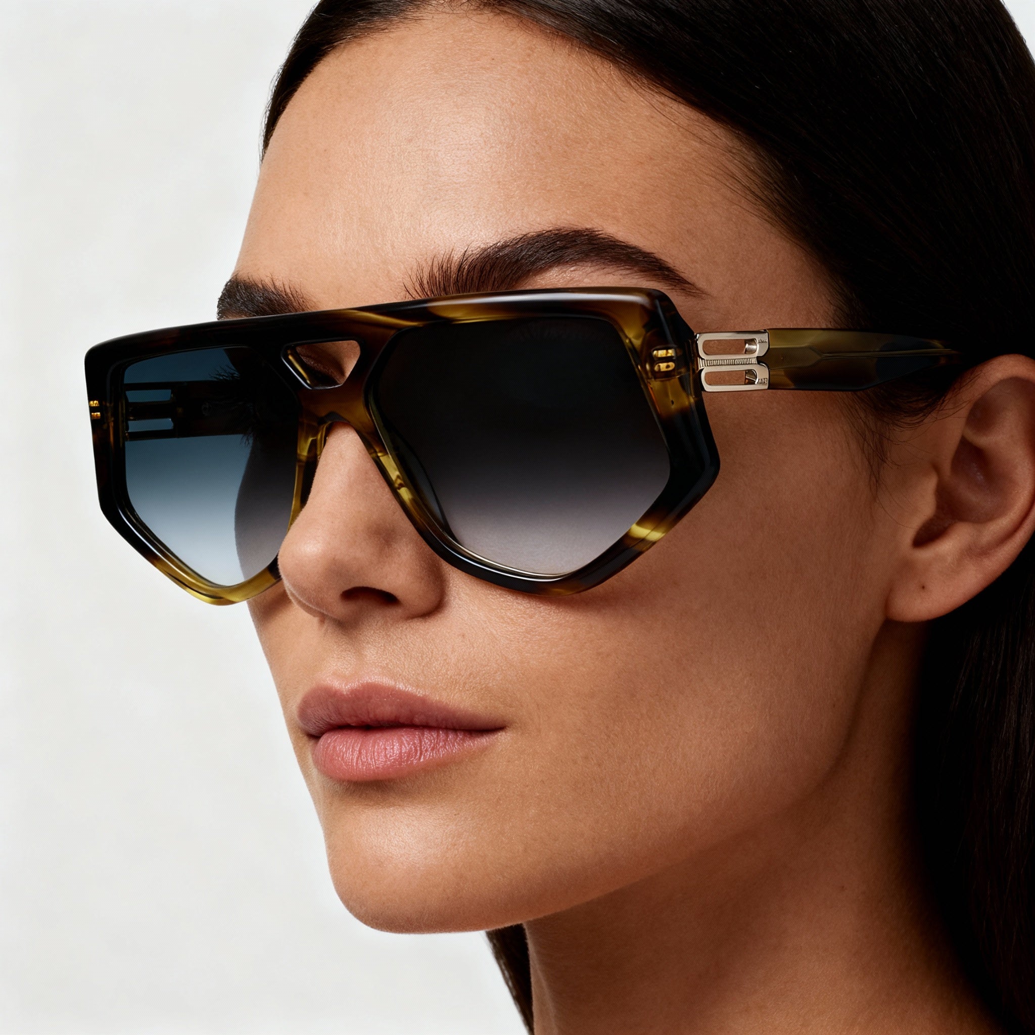 Victoria Beckham Vb681s Women's Sunglasses, Striped Khaki, 58mm Lens Width, 15mm Bridge, 145mm Temple Length, Photo 4