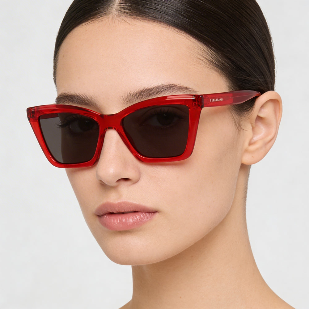 Gafas Ferragamo Sf2039se para mujer con montura de acetato rojo transparente y lentes grises sólidas de 53 mm