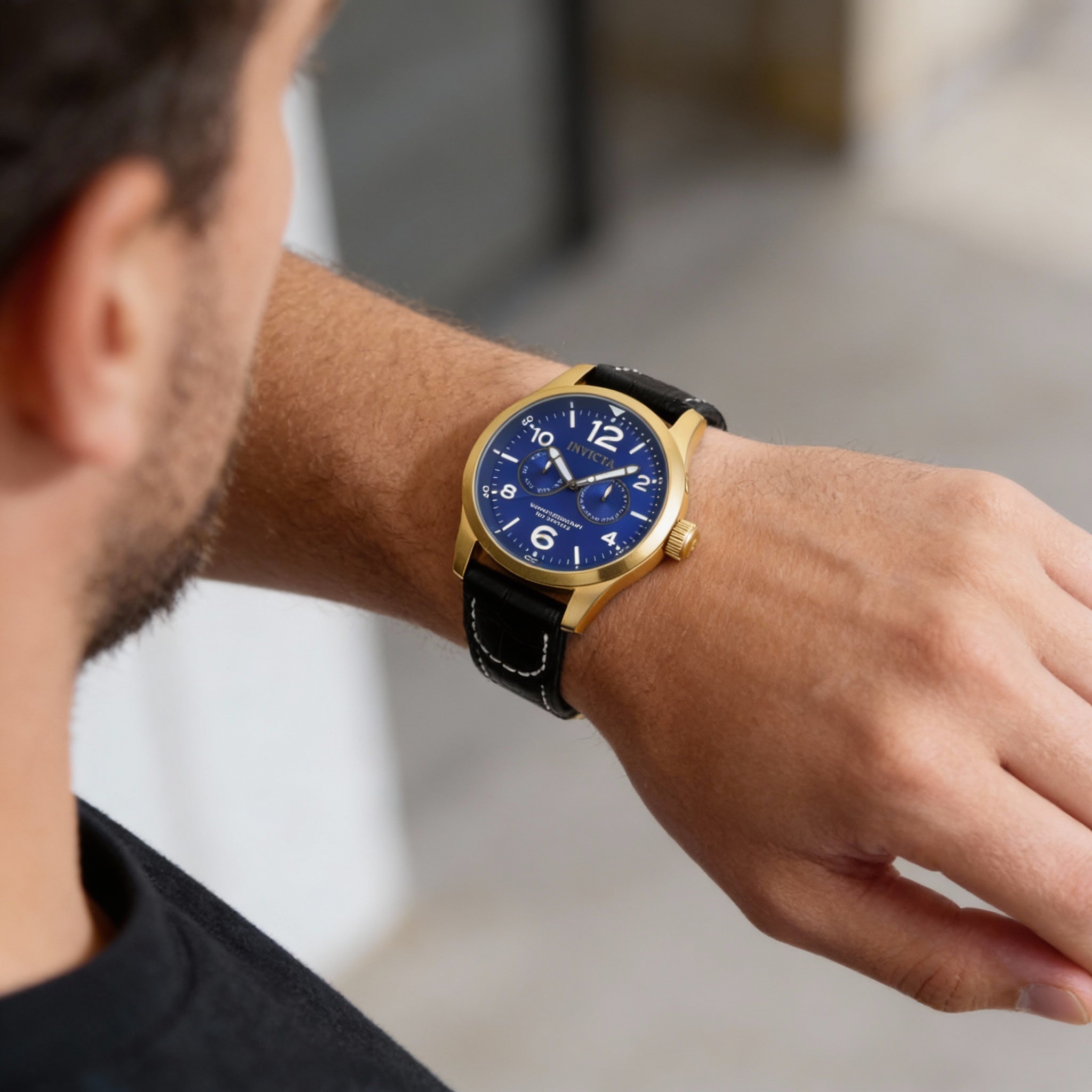 Reloj Invicta Specialty 12173 para hombre, de cuarzo, 48 mm, acero inoxidable dorado, esfera azul, correa de piel negra, resistente al agua hasta 100 m., Photo 3