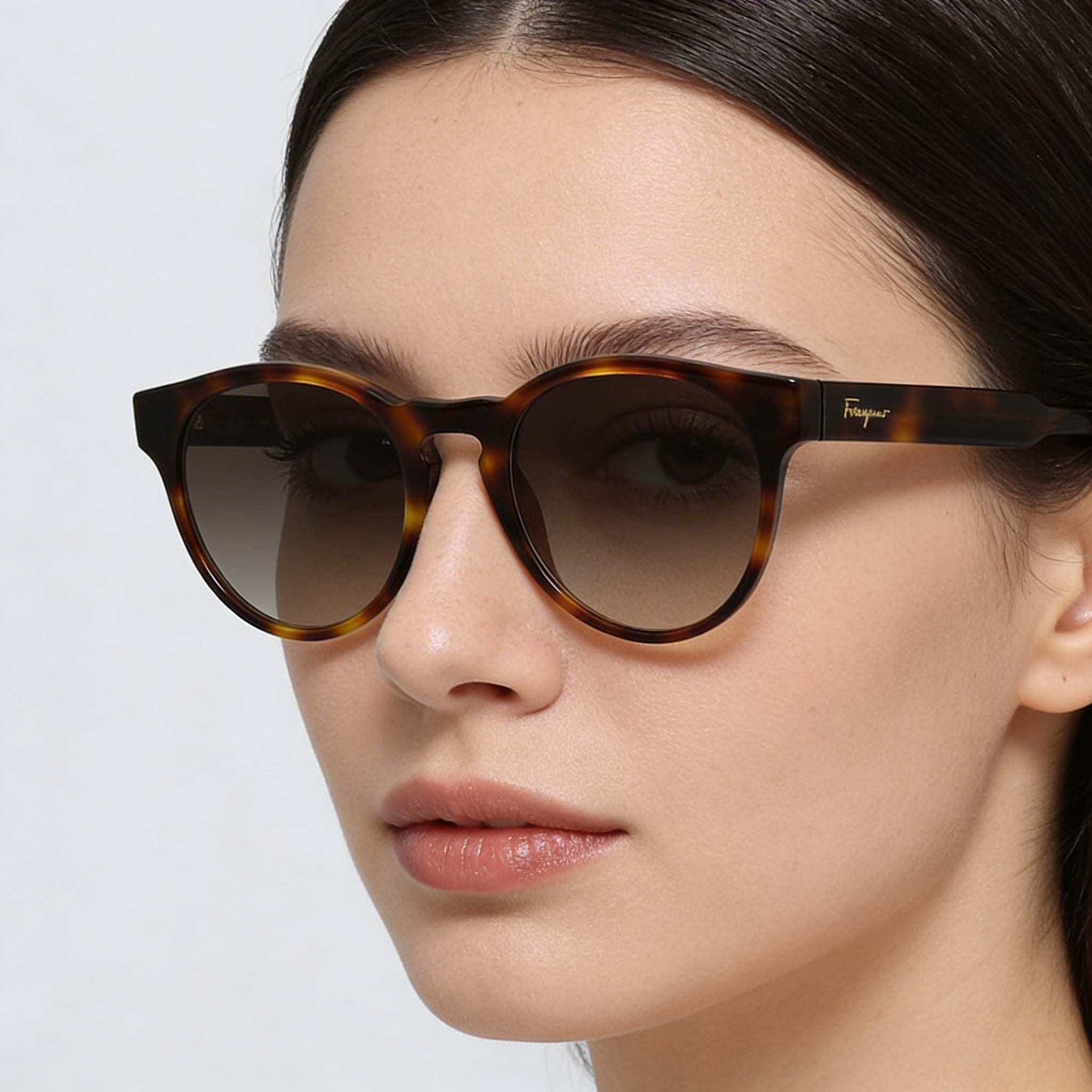 Salvatore Ferragamo Classic Women's Tortoise Plastic Brown Gradient Non-Polarized UV Protection Sunglasses 52mm, Photo 4