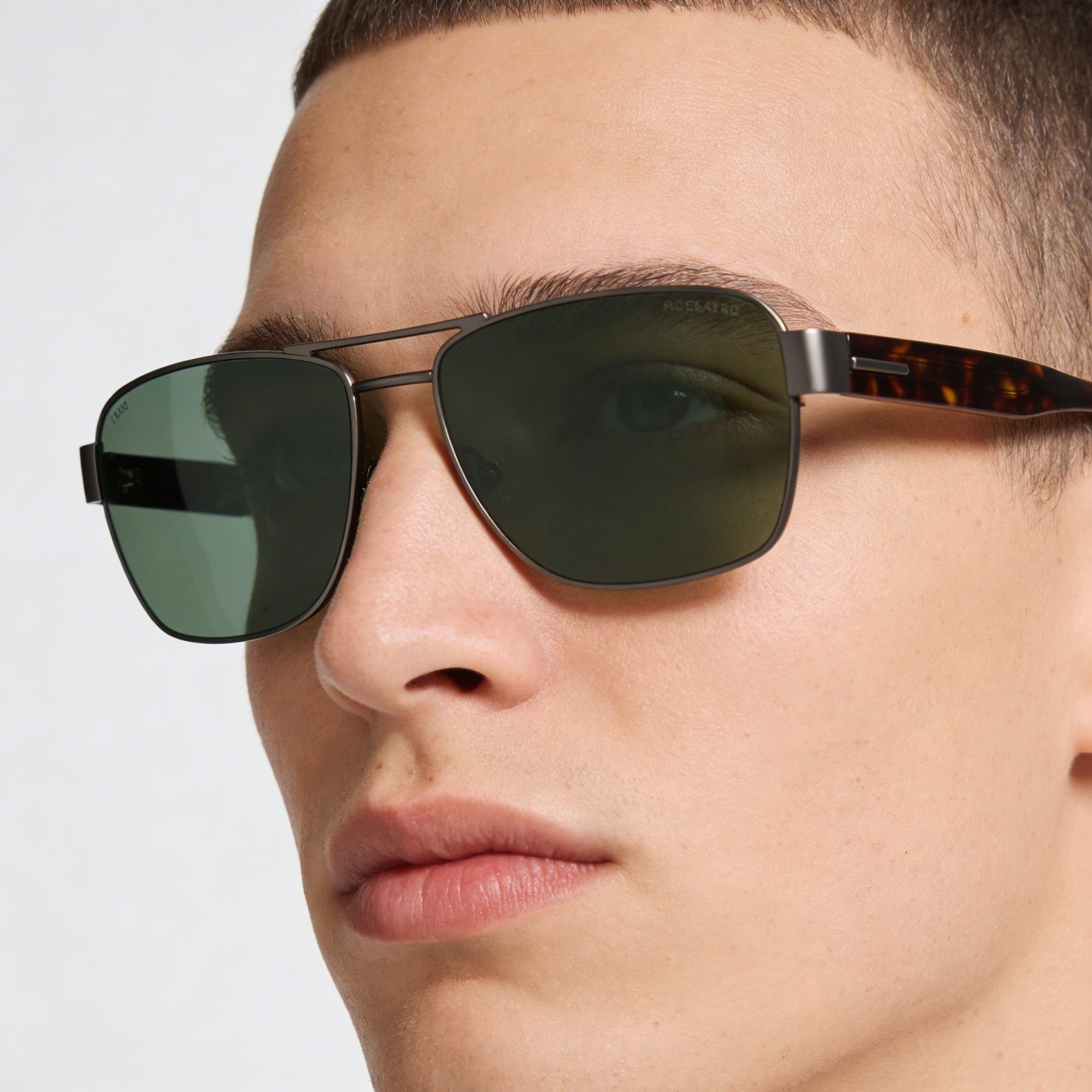 Hugo Boss Modern Unisex Havana Stainless Steel Sunglasses, Green Non-Polarized Lenses, UV Protected, 60mm, Photo 4