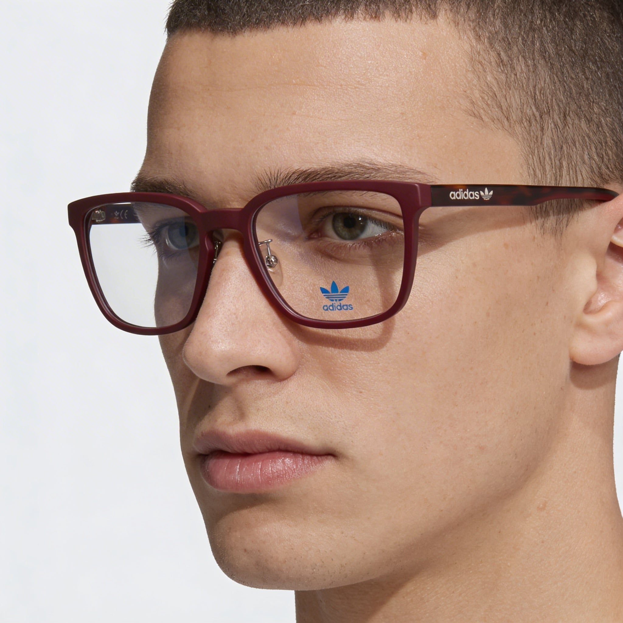 Gafas Adidas Originals Or5015-h para hombre, de montura cuadrada de plástico rojo mate, de aro completo, con 55 mm de ancho de lente, 19 mm de puente y 145 mm de patillas, Photo 3