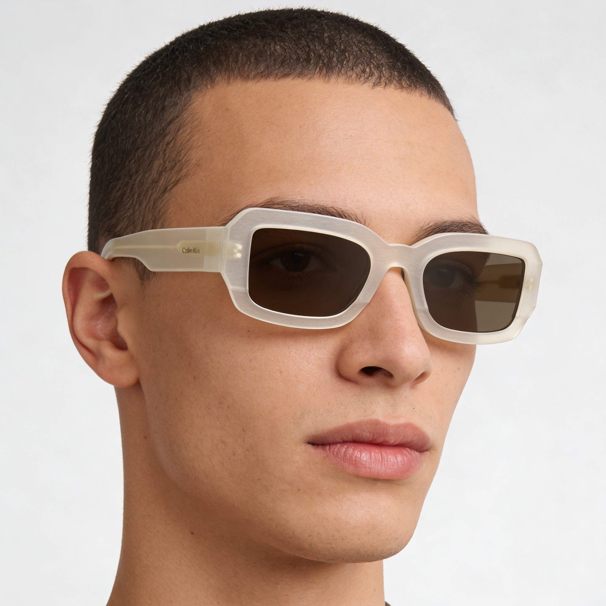 Gafas de sol unisex Calvin Klein CK24511S de plástico con montura de tiza y lentes marrones lisas, protección UV, 52 mm, Photo 4
