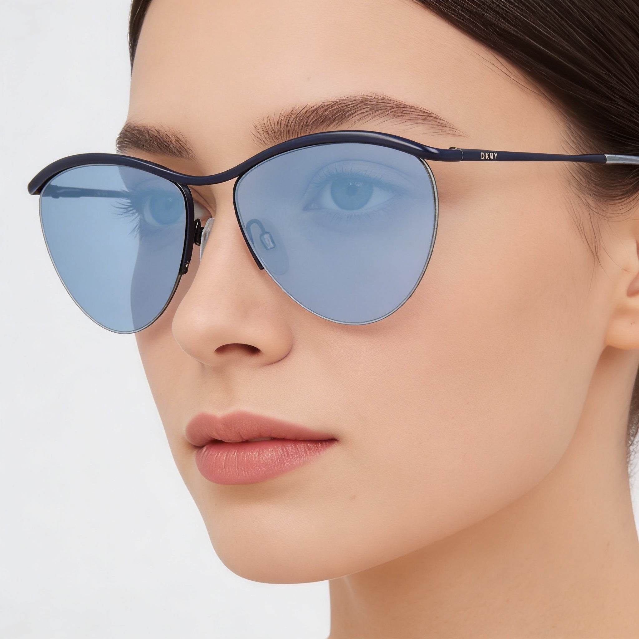 Gafas de sol DKNY Dk107s para mujer, estilo ojo de gato, con protección UV, sin polarizar, montura azul marino y lentes azules de 56 mm, Photo 4