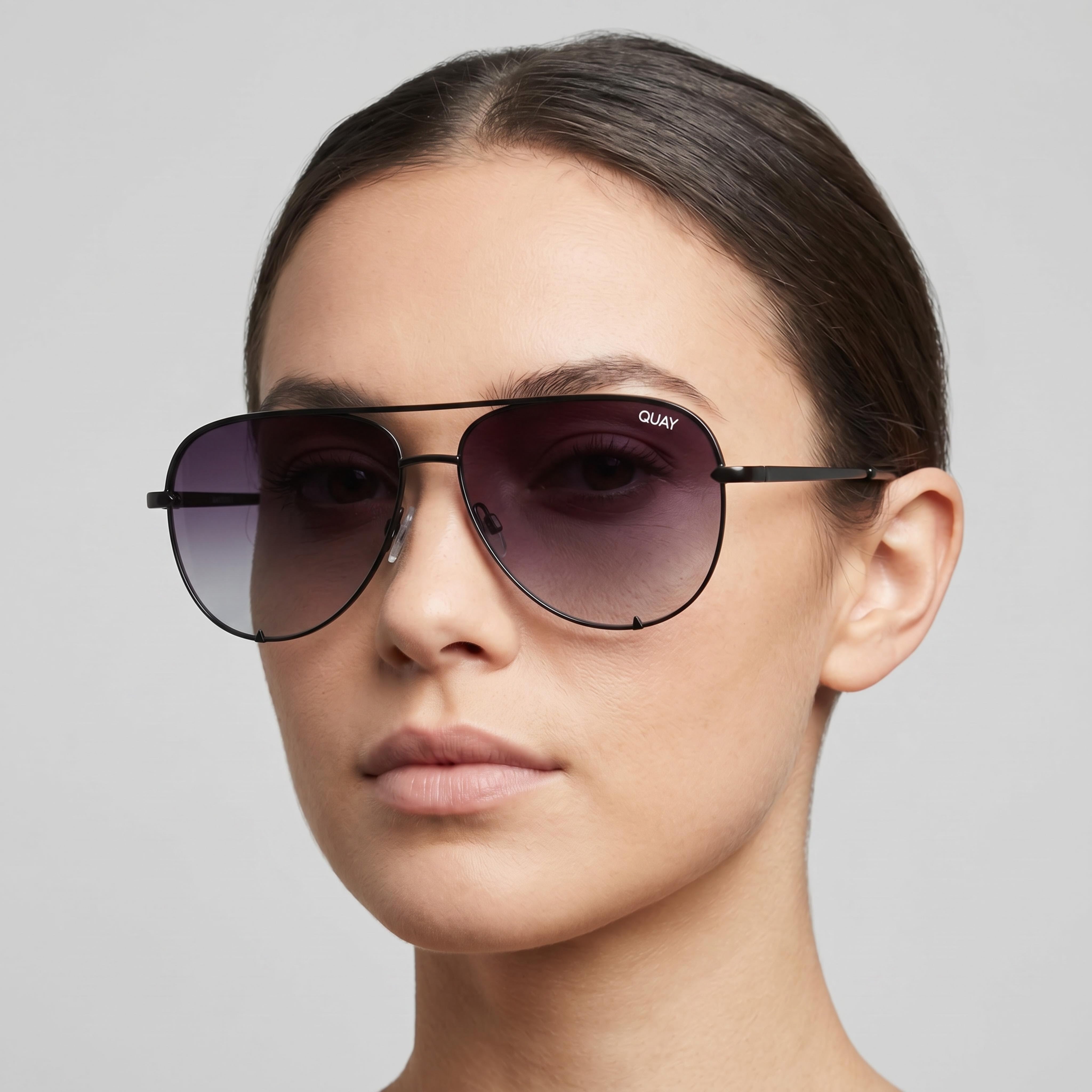 Gafas de sol polarizadas de metal negro difuminado con protección UV para mujer, modelo High Key Large de QUAY AUSTRALIA, Photo 5