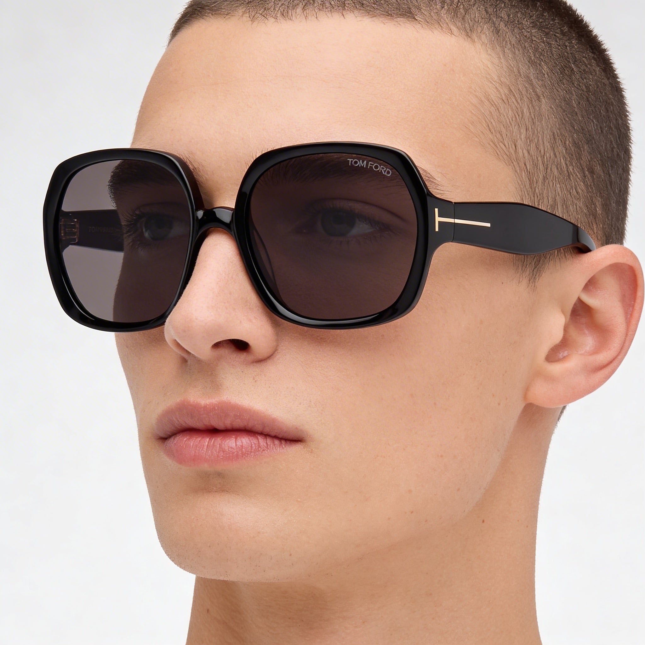 Tom Ford Classic Unisex Polarized Shiny Black Plastic Frame Smoke Lens Sunglasses 60mm, Photo 3