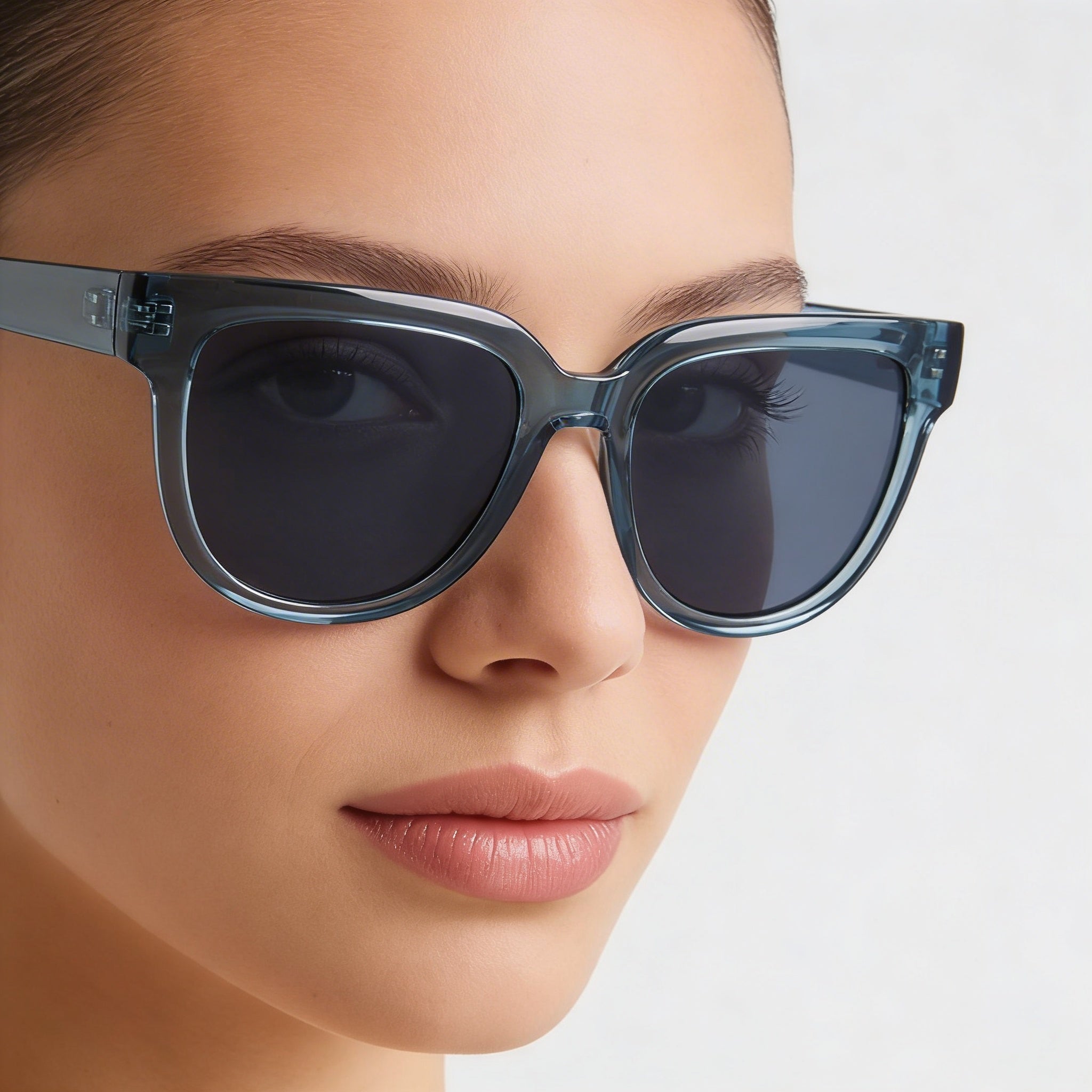 Longchamp Casual Women's Transparent Avio Iniettato Frame Non-Polarized Polycarbonate Lens Sunglasses 52mm, Photo 4