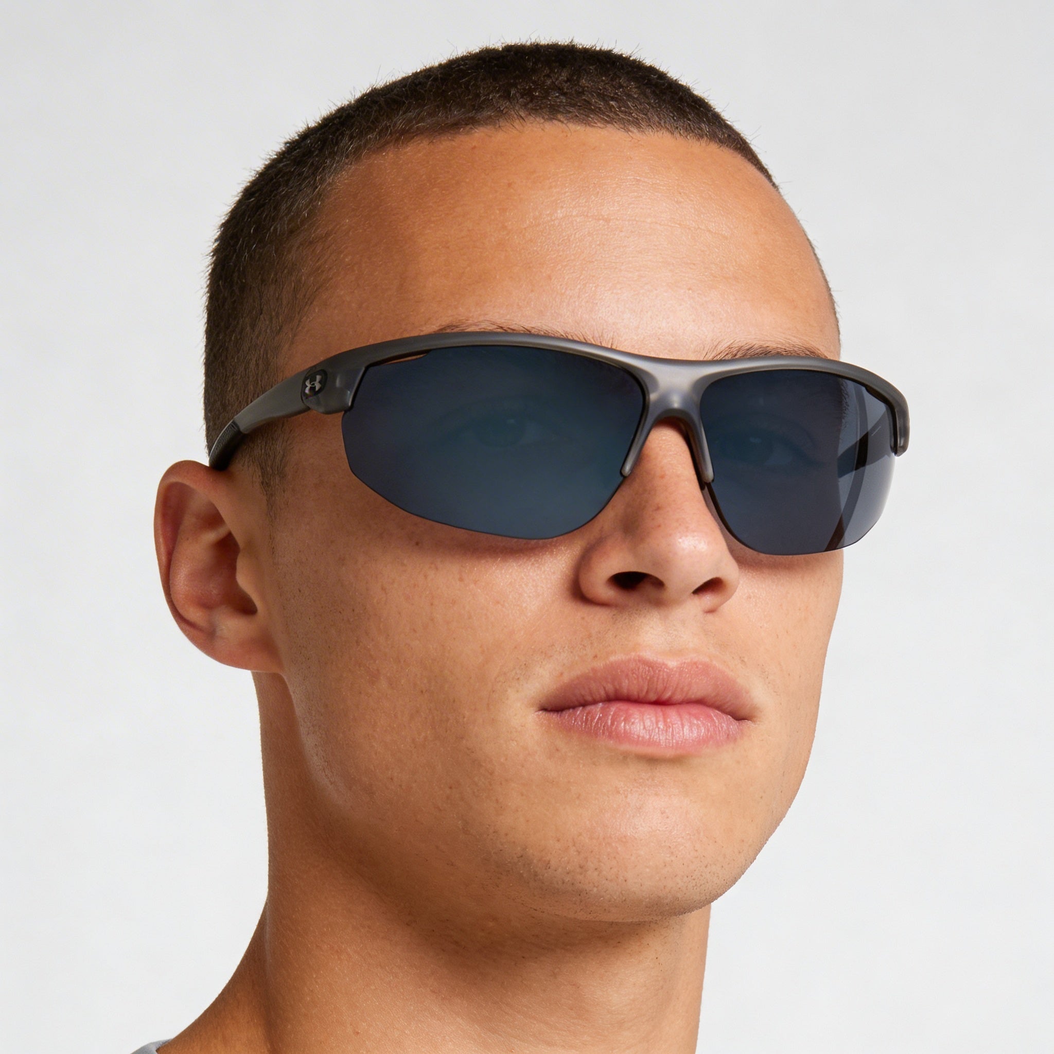 Under Armour Classic Unisex Grey Polycarbonate Frame Sunglasses 71mm Lens 130mm Arm UV Protection Non-Polarized, Photo 5