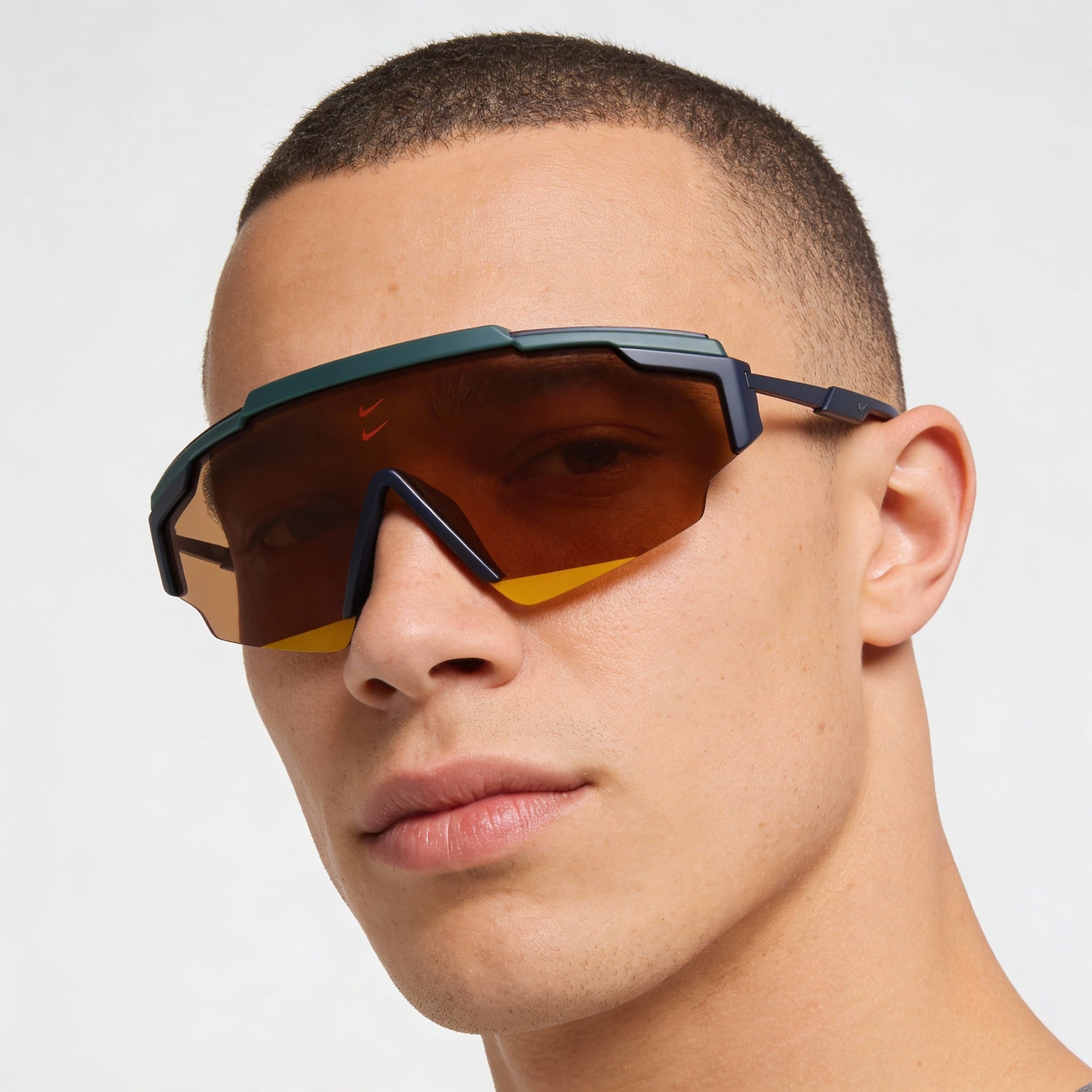 Gafas de sol unisex Nike Modern no polarizadas con montura de plástico en color verde azulado y lentes naranjas de 66 mm, Photo 5