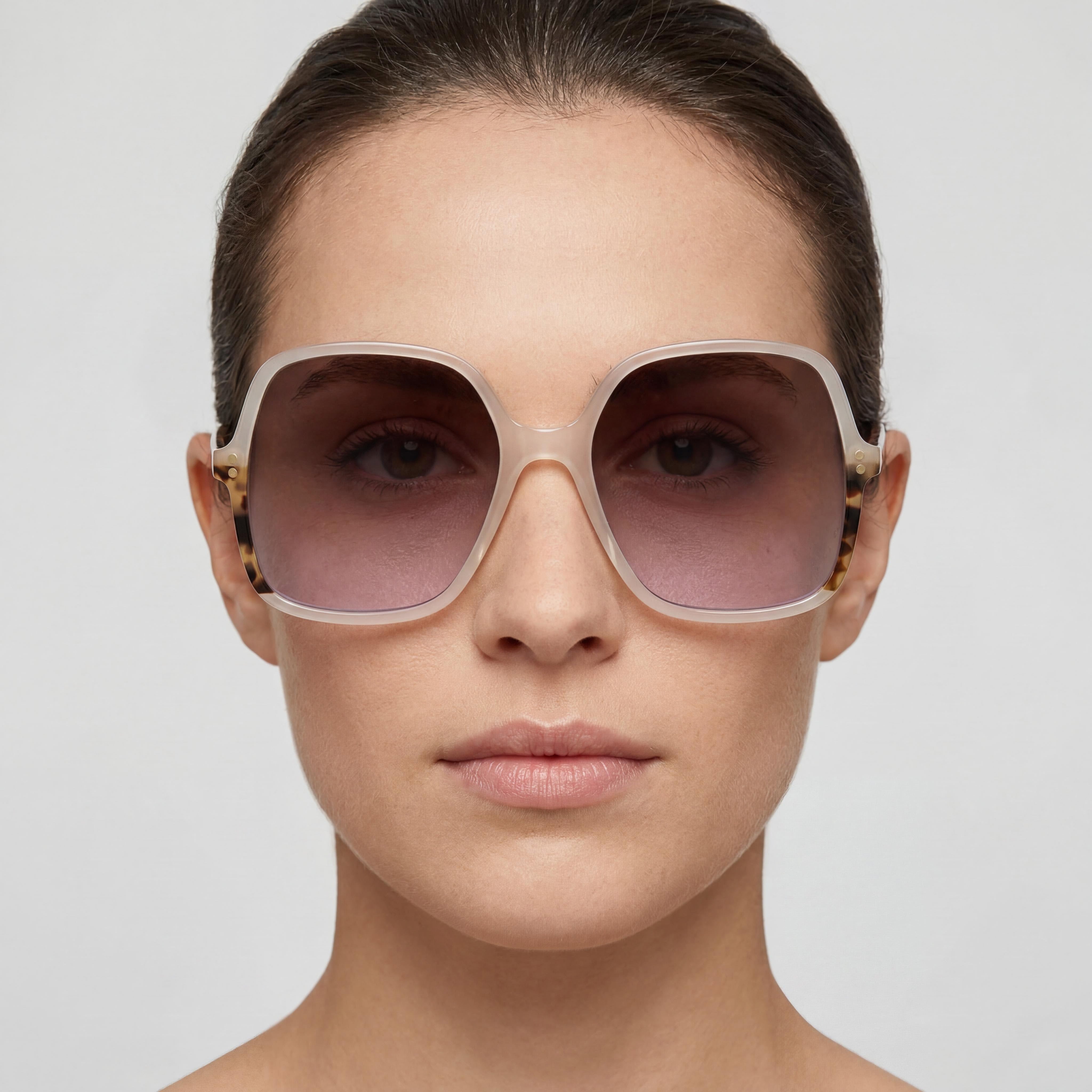 Gafas de sol Carolina Herrera para mujer modernas de acetato ligero color marfil, marrón y violeta degradado con protección UV, no polarizadas 56-18-140, Photo 4