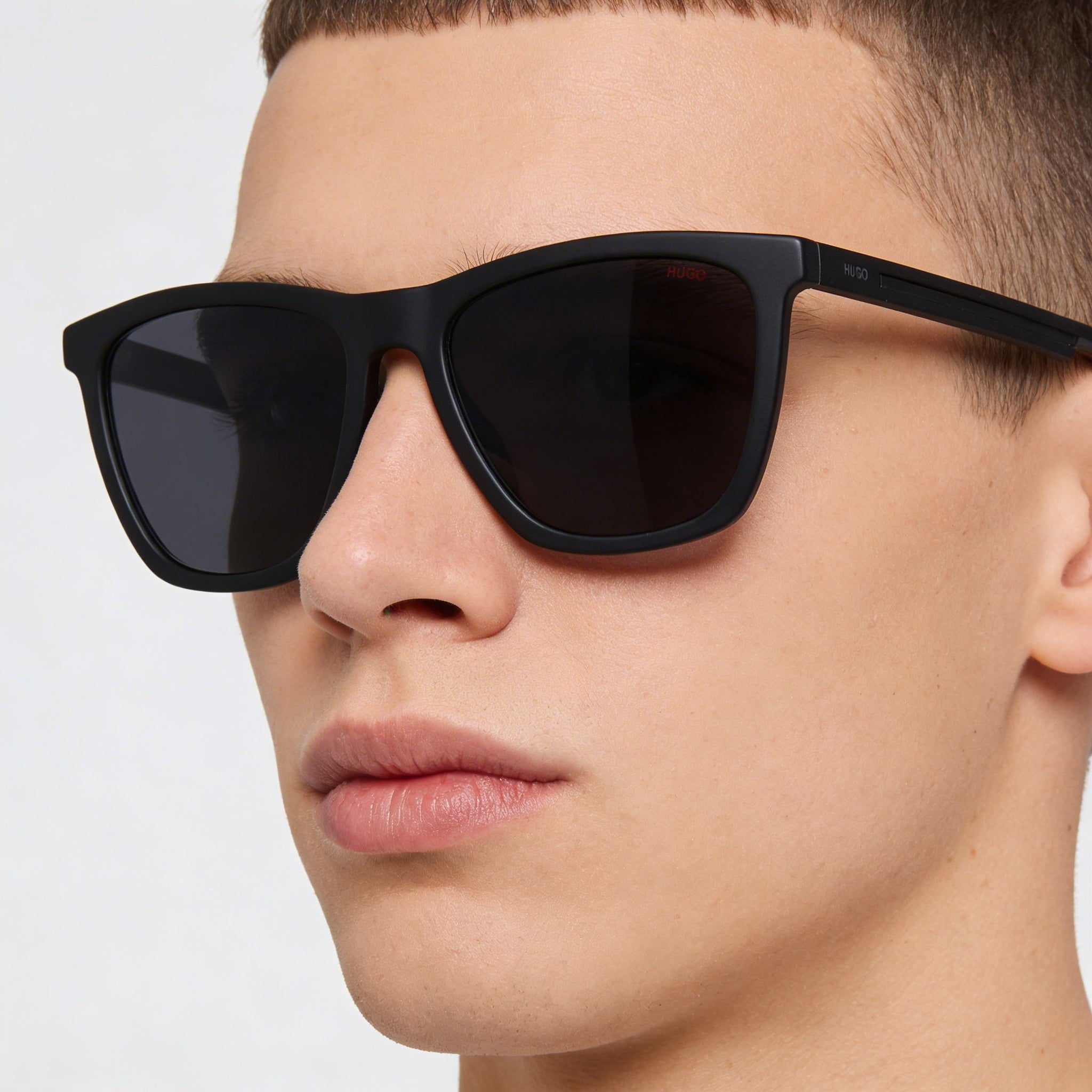 Hugo Boss HG1047/S Unisex Matt Black Plastic Frame UV Protected Non-Polarized Sunglasses 56mm Lens, Photo 3