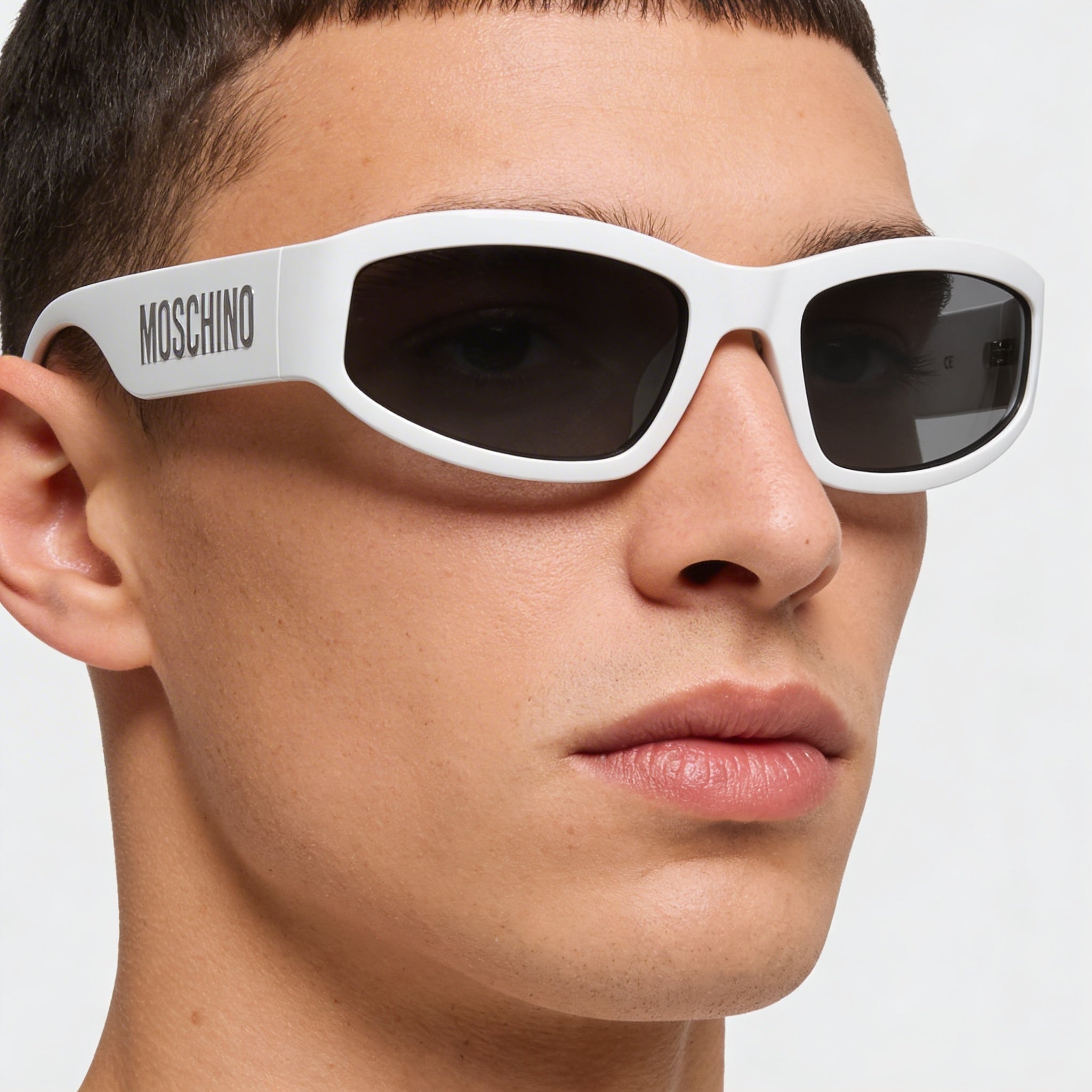 Moschino Casual Men's Matte White POLYAMIDE INJ-GRIL. Grey Non-Polarized Sunglasses 60-21-130, Photo 4
