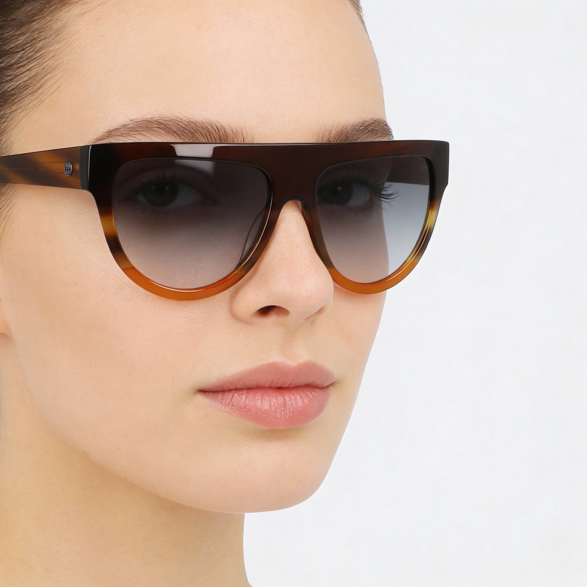 Gafas de sol Dragon Alliance Square para mujer con protección UV, montura de plástico marrón oscuro con degradado de cuerno y lentes Lumalens ahumadas de 58 mm, Photo 5