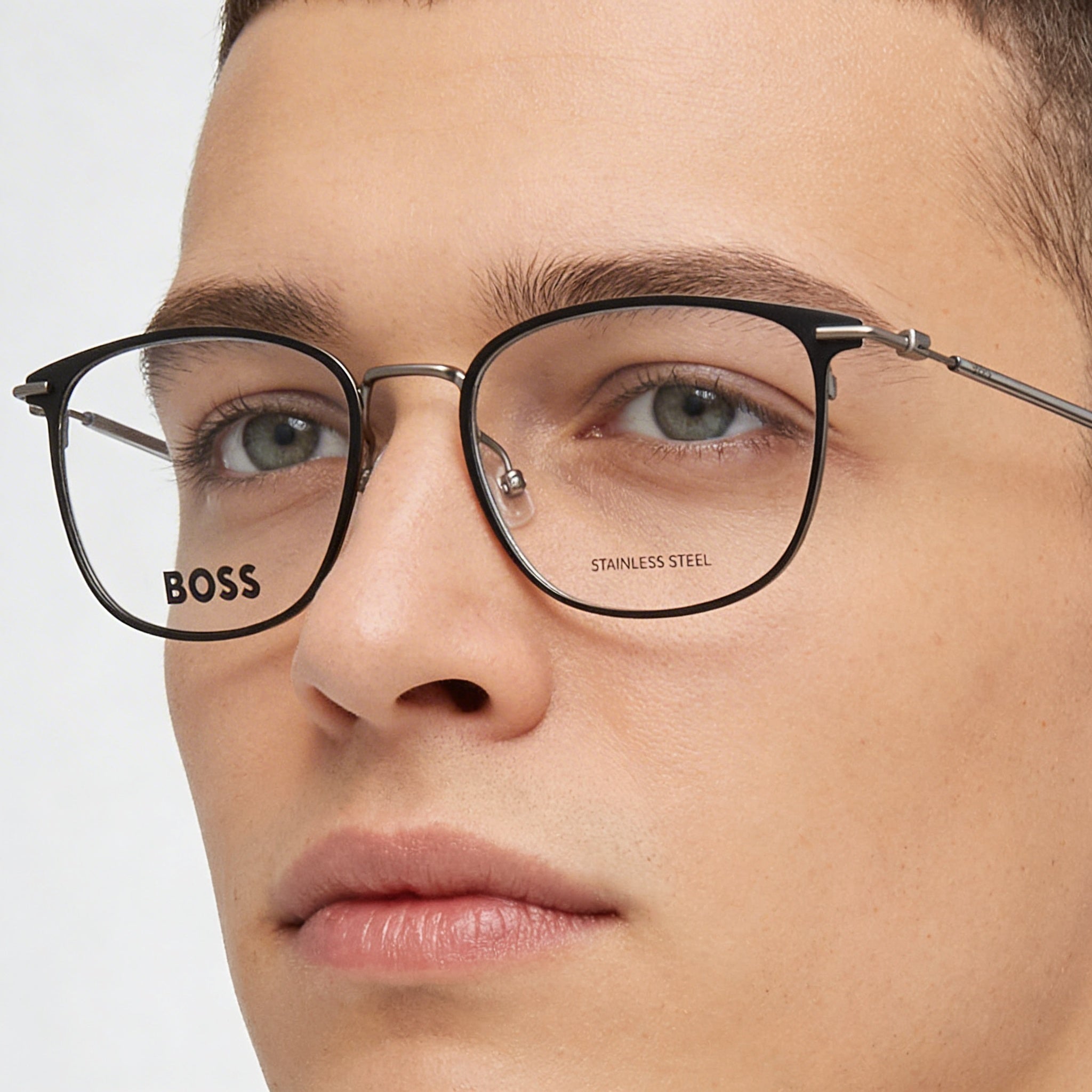 Hugo Boss 1431 Gafas de sol polarizadas casuales unisex de aleación de acero negro mate rutenio oscuro 52 mm, Photo 4