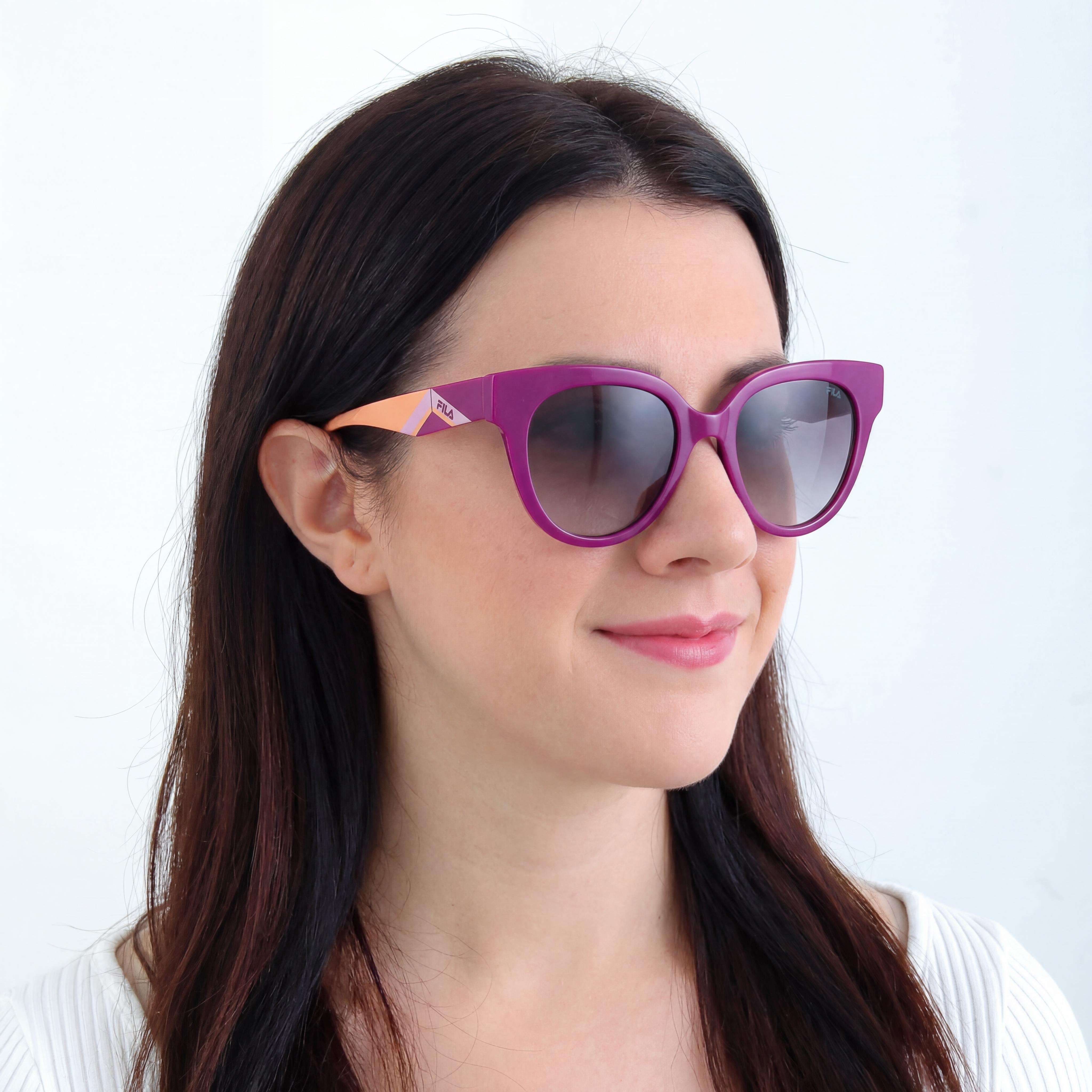 Gafas de sol unisex Fila Modern con montura inyectada fucsia brillante y lentes de policarbonato, 51 mm de ancho de lente, Photo 4