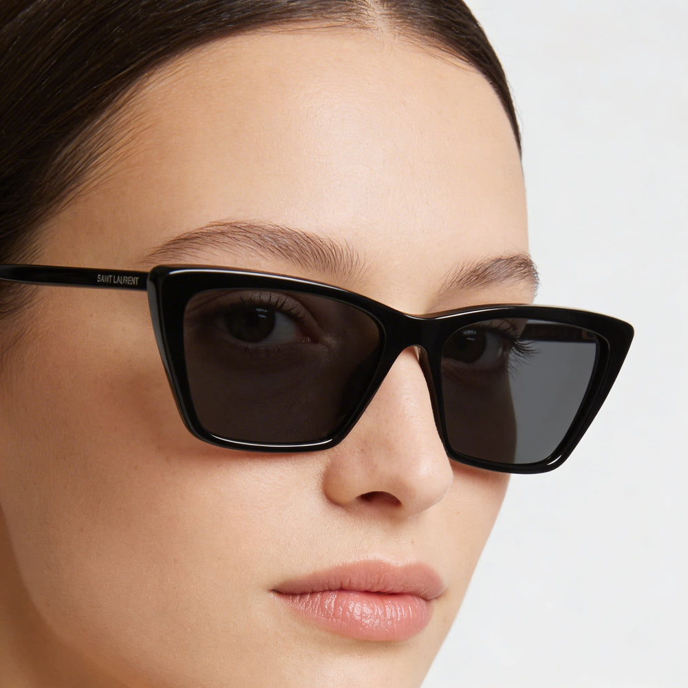Gafas de sol Yves Saint Laurent Minimalist Classic de plástico negro no polarizadas para mujer de 54 mm