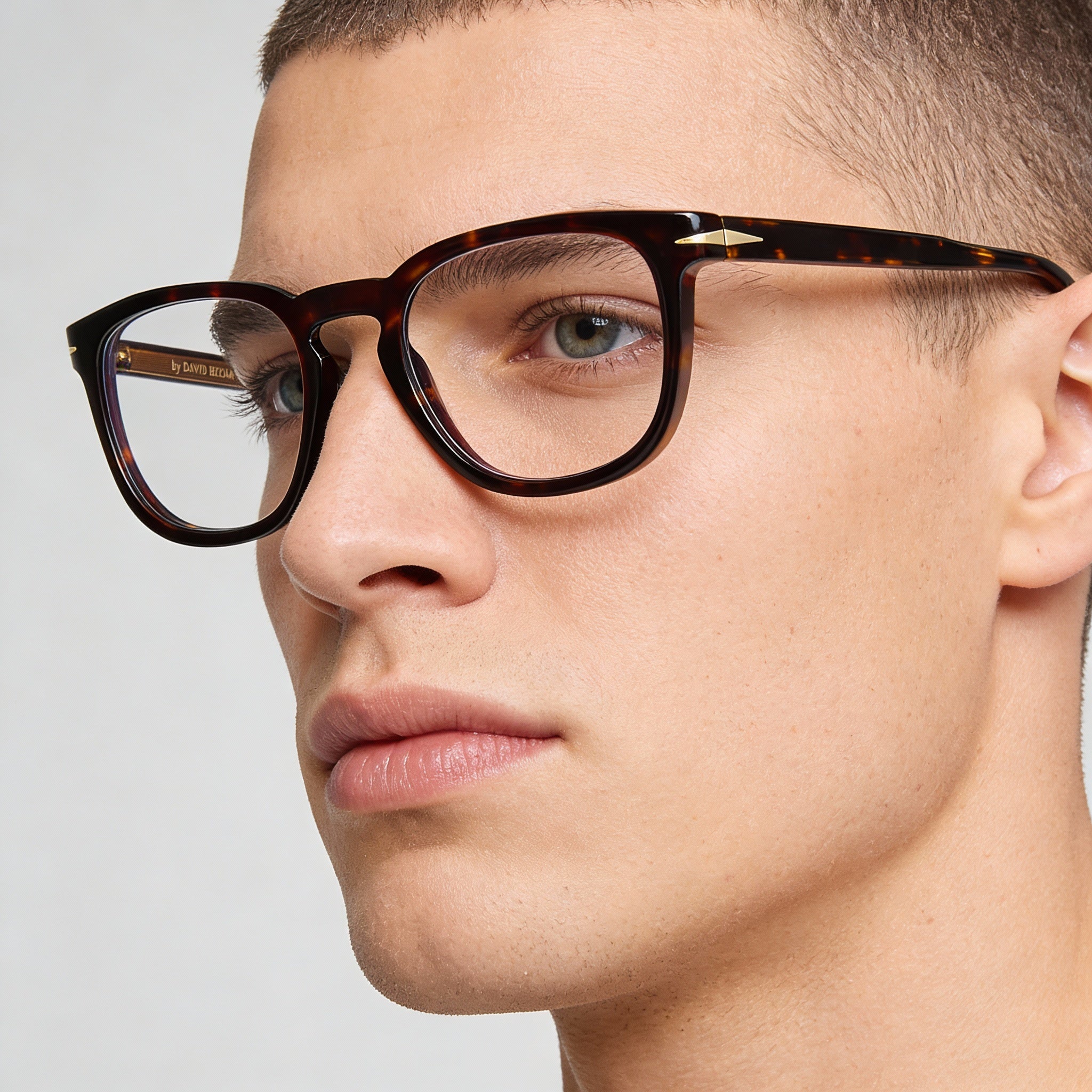 David Beckham DB 7022/BB Men's Havana Acetate Frame Sunglasses with Polycarbonate Non-polarised Lenses 49mm, Photo 4