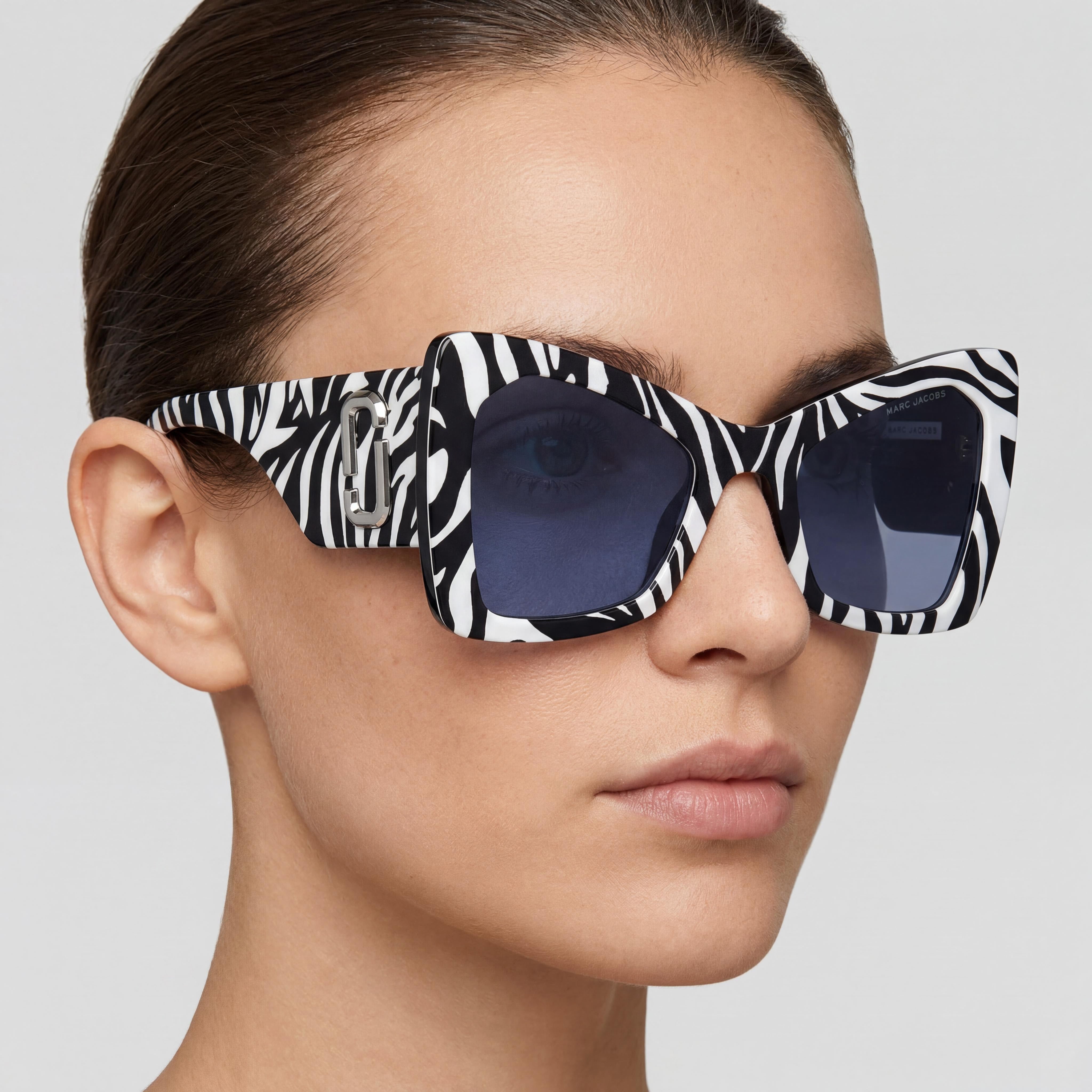 Gafas de sol clásicas Marc Jacobs para mujer, montura de plástico con estampado blanco y negro, 52 mm de ancho de lente, Photo 4