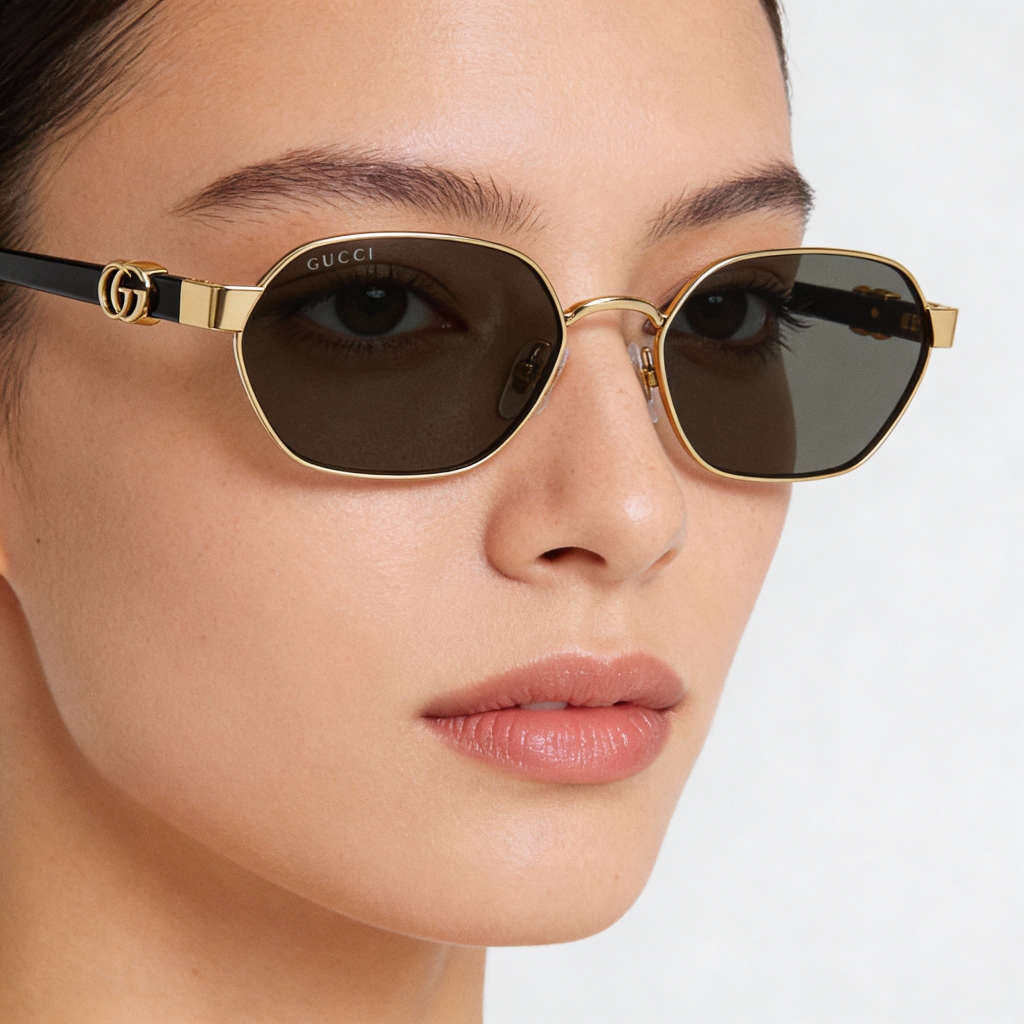 Gucci GG1593S Contemporary Women's Gold Black Acetate UV Protected Non-Polarized Dark Grey 56mm Sunglasses, Photo 4