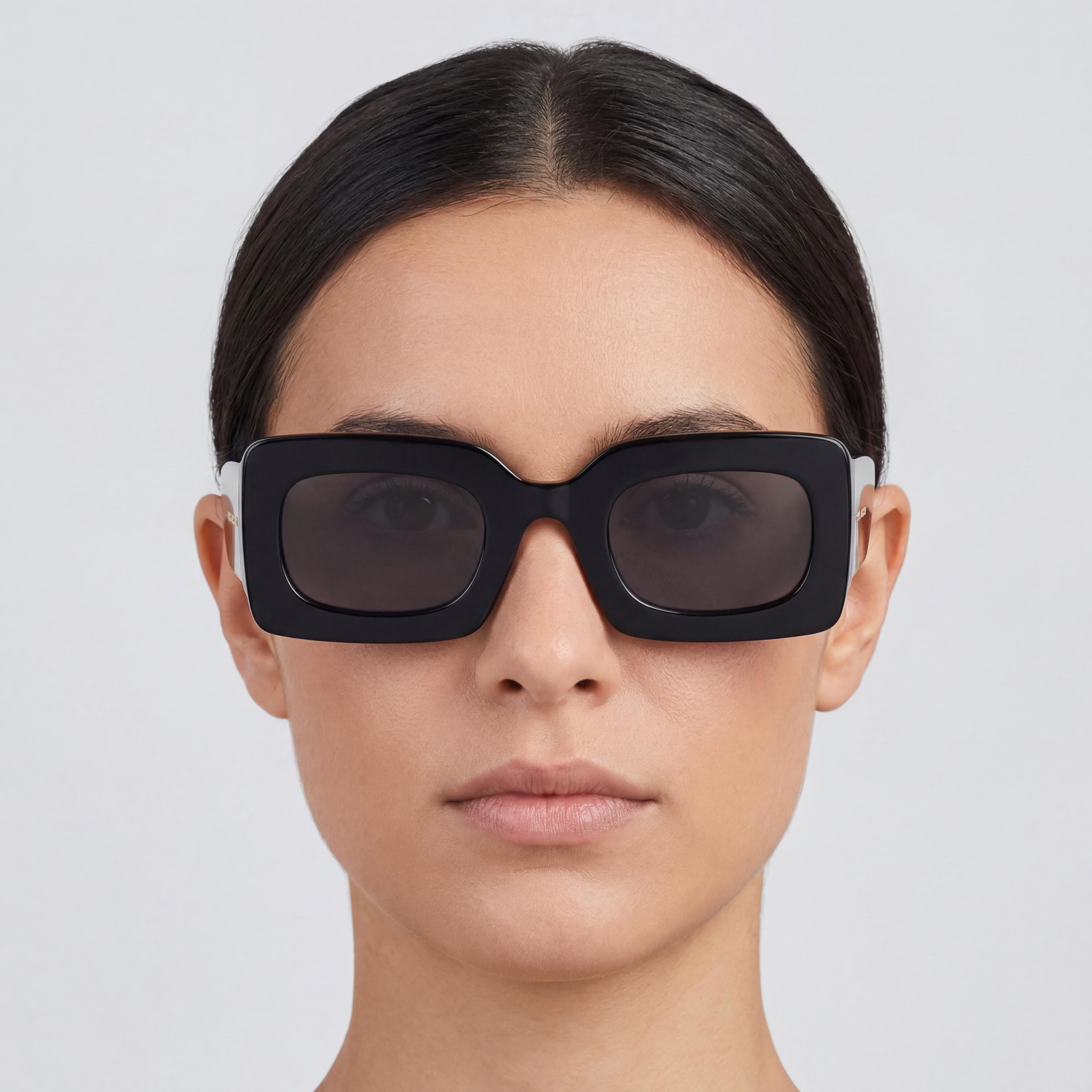Marc Jacobs Modern Women's Acetate Black Gold Rectangular 50mm Non-Polarized UV Protection Sunglasses, Photo 4