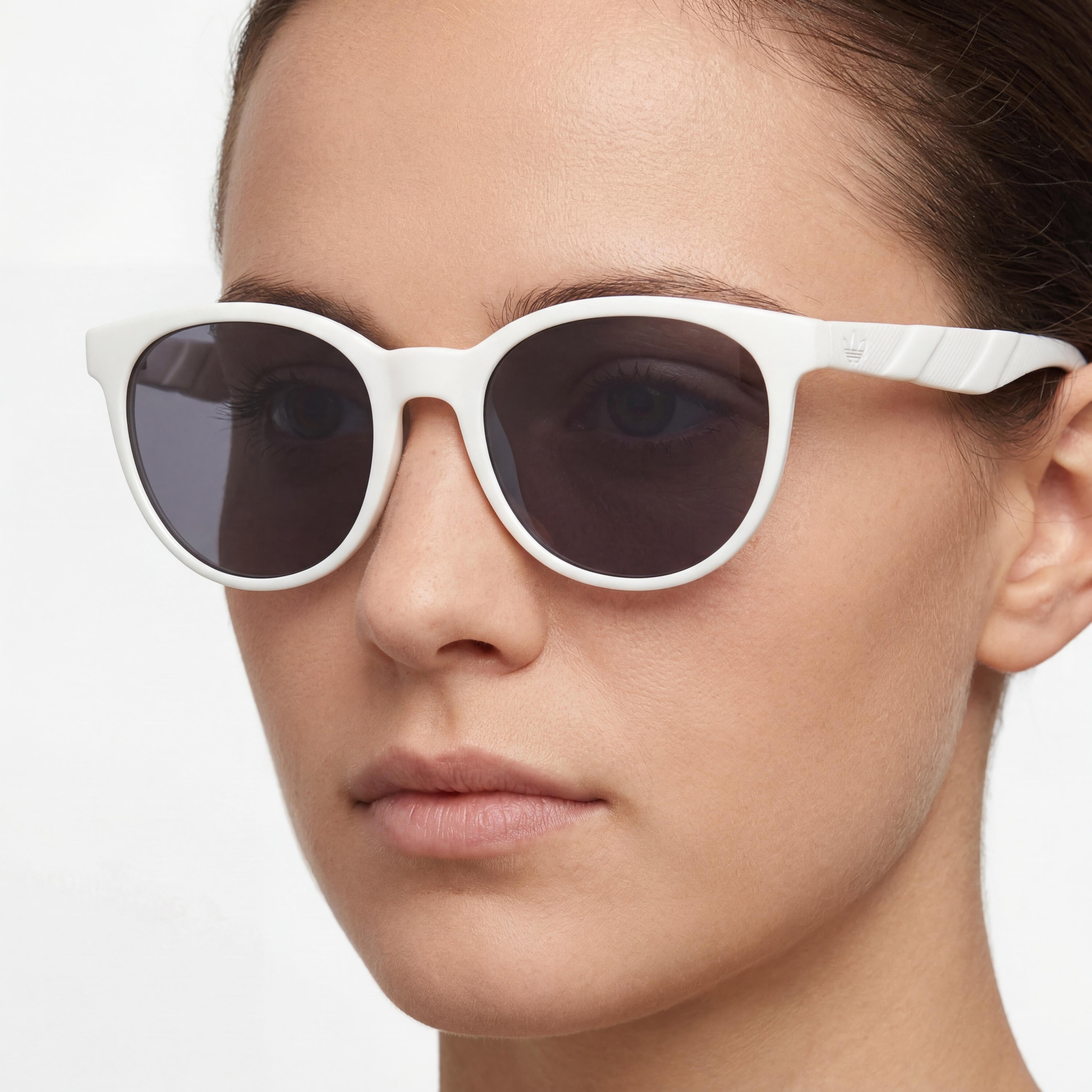 adidas Unisex UV Protective Sunglasses, White Smoke Plastic Frame, 53mm Lens Width, Photo 5