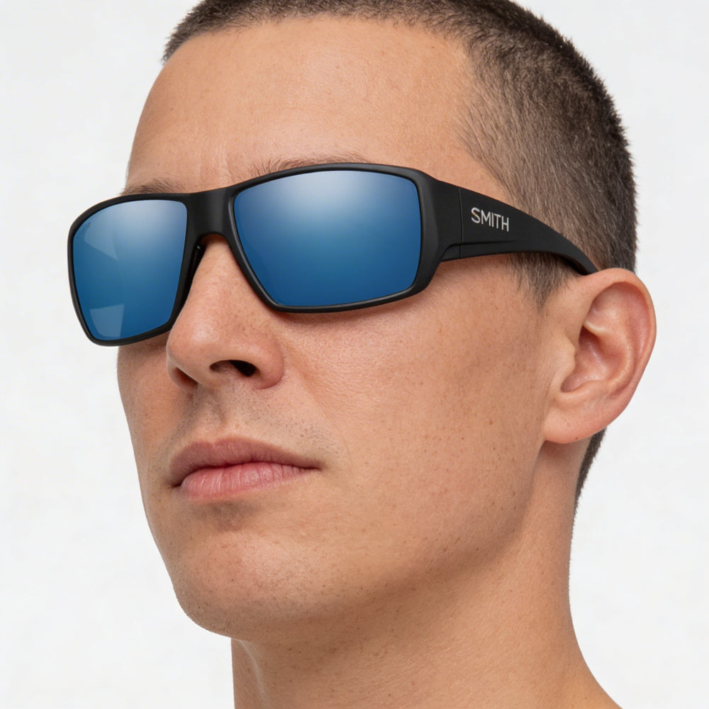 Smith Guide's Choice Unisex Polarized Sunglasses Evolve Frame Matte Black ChromaPop Blue Mirror 62mm
