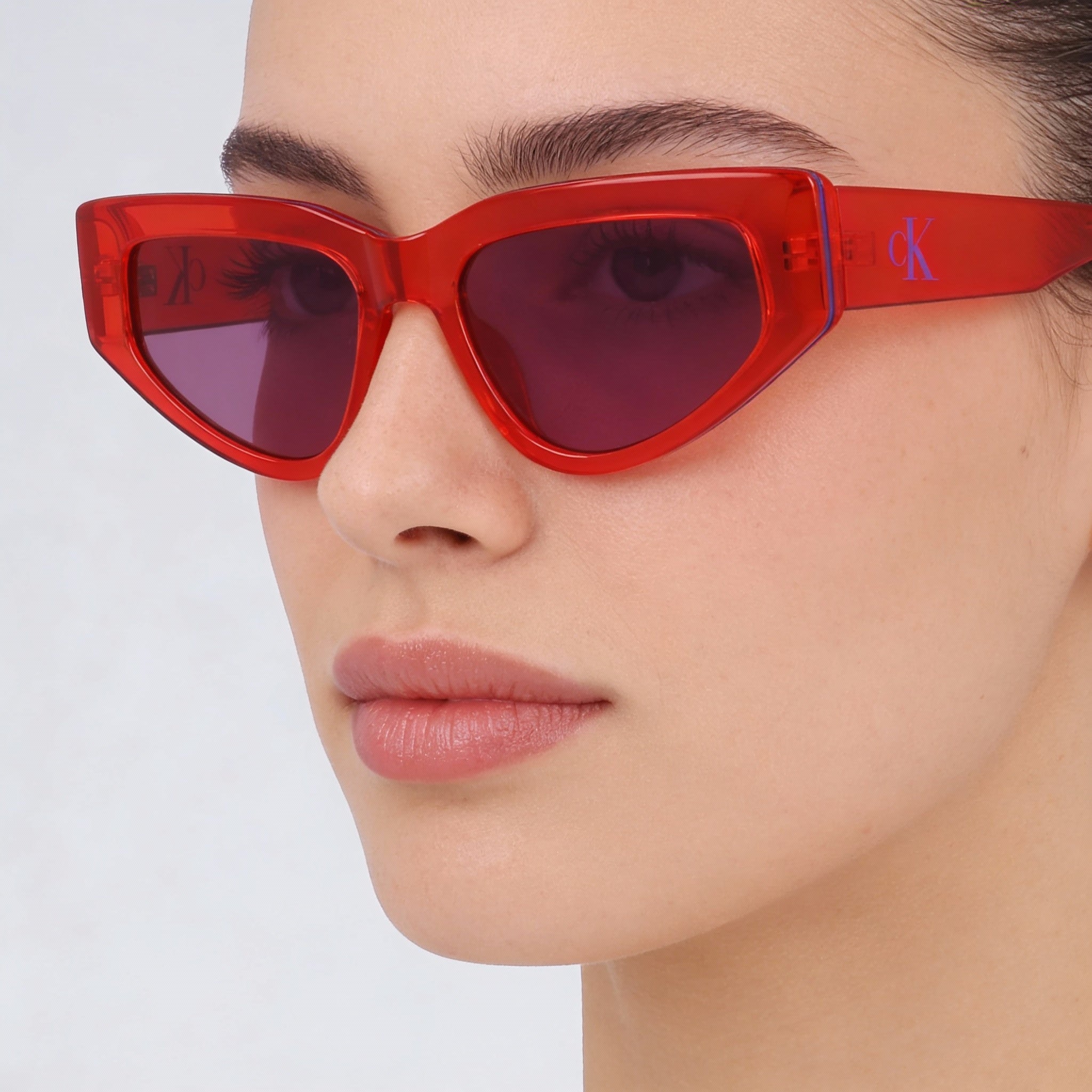 Gafas de sol Calvin Klein CKJ23603S de plástico rojo con forma de ojo de gato para mujer, 100 % protección UV, 53 mm, Photo 4