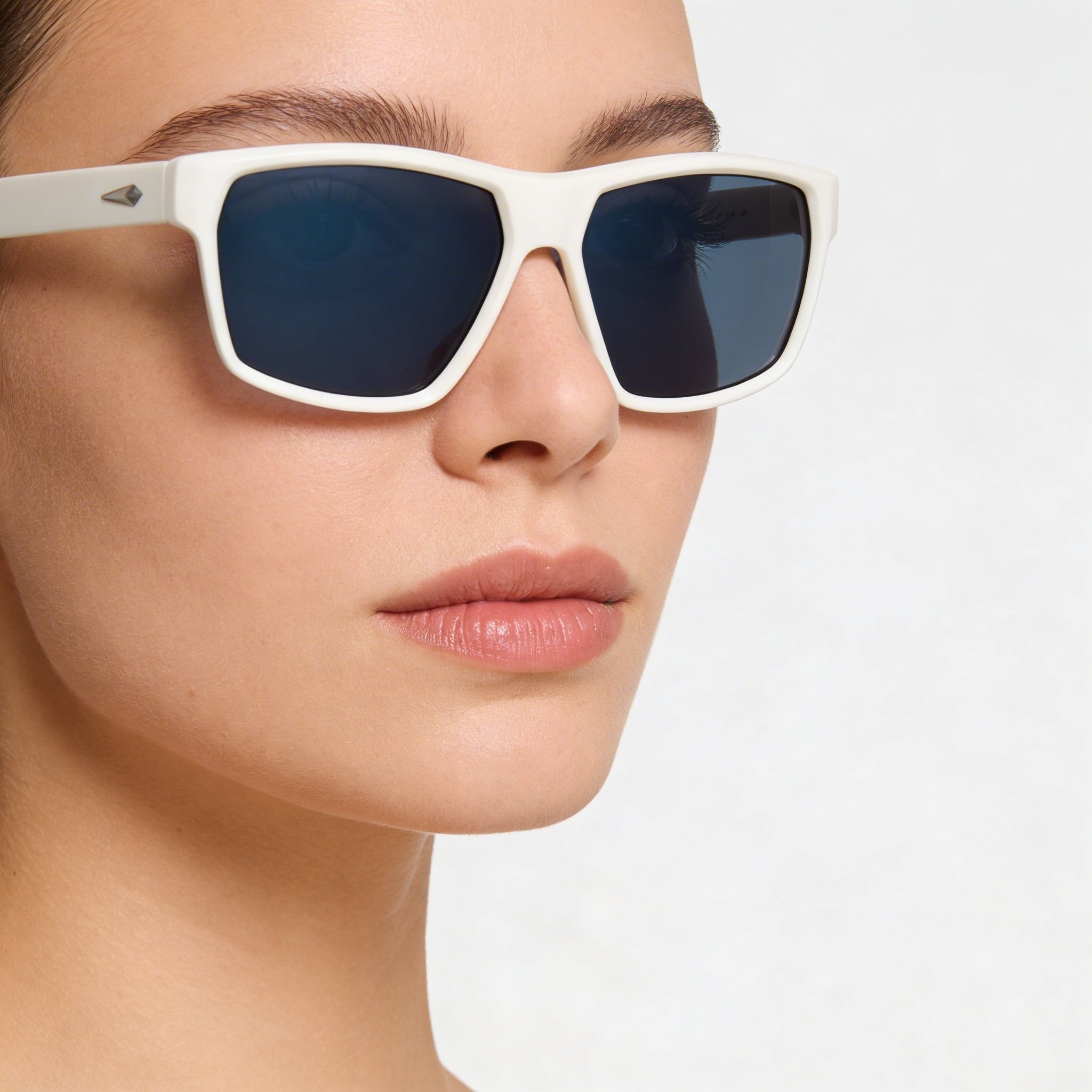 Rag & Bone Modern RNB5048/S Women's Matte White Acetate Sunglasses, 58mm Lens Width, Photo 5