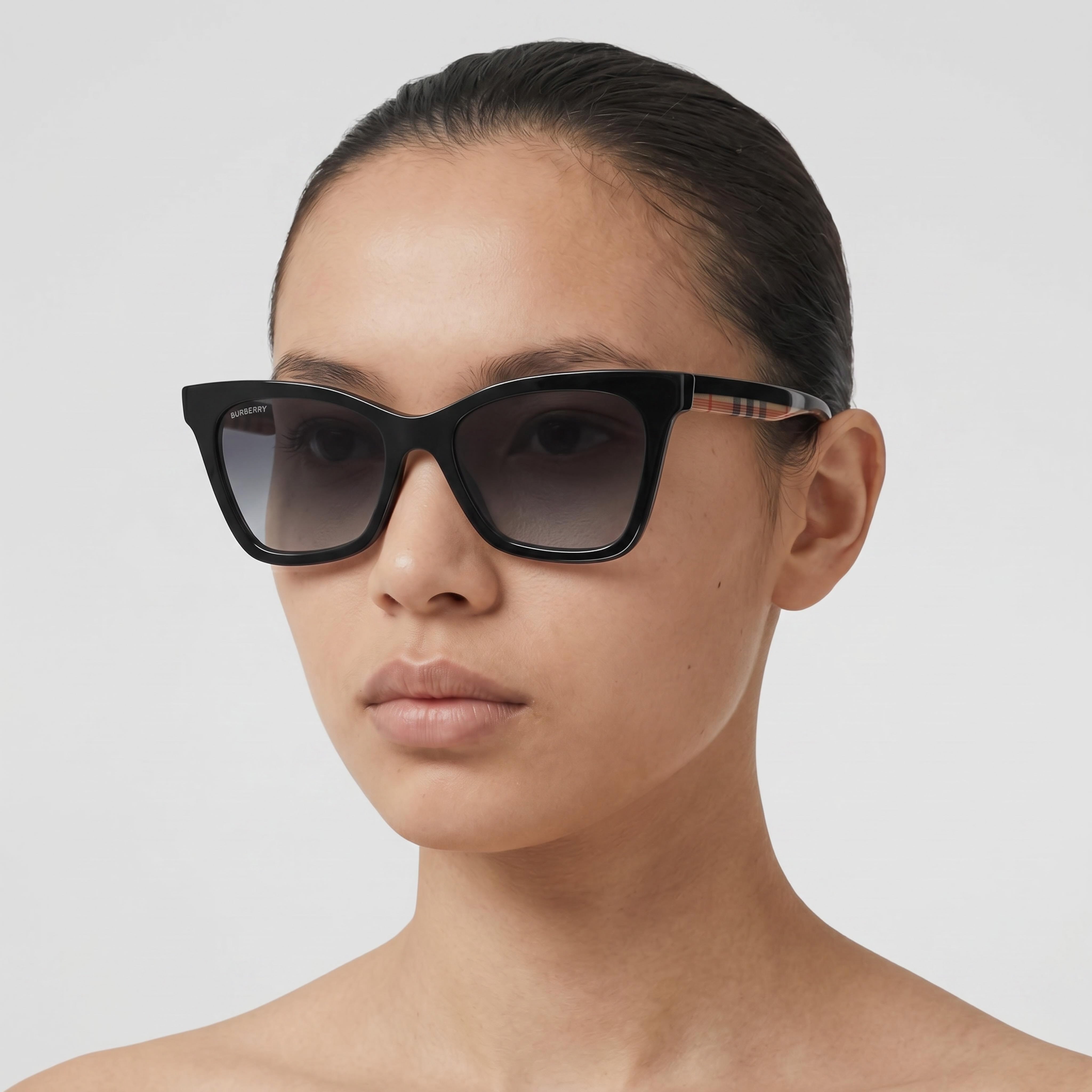 BURBERRY Be4346 Elsa Gafas de sol unisex de plástico negro con degradado gris claro, degradado gris azul oscuro, protección UV, 53 mm, Photo 3