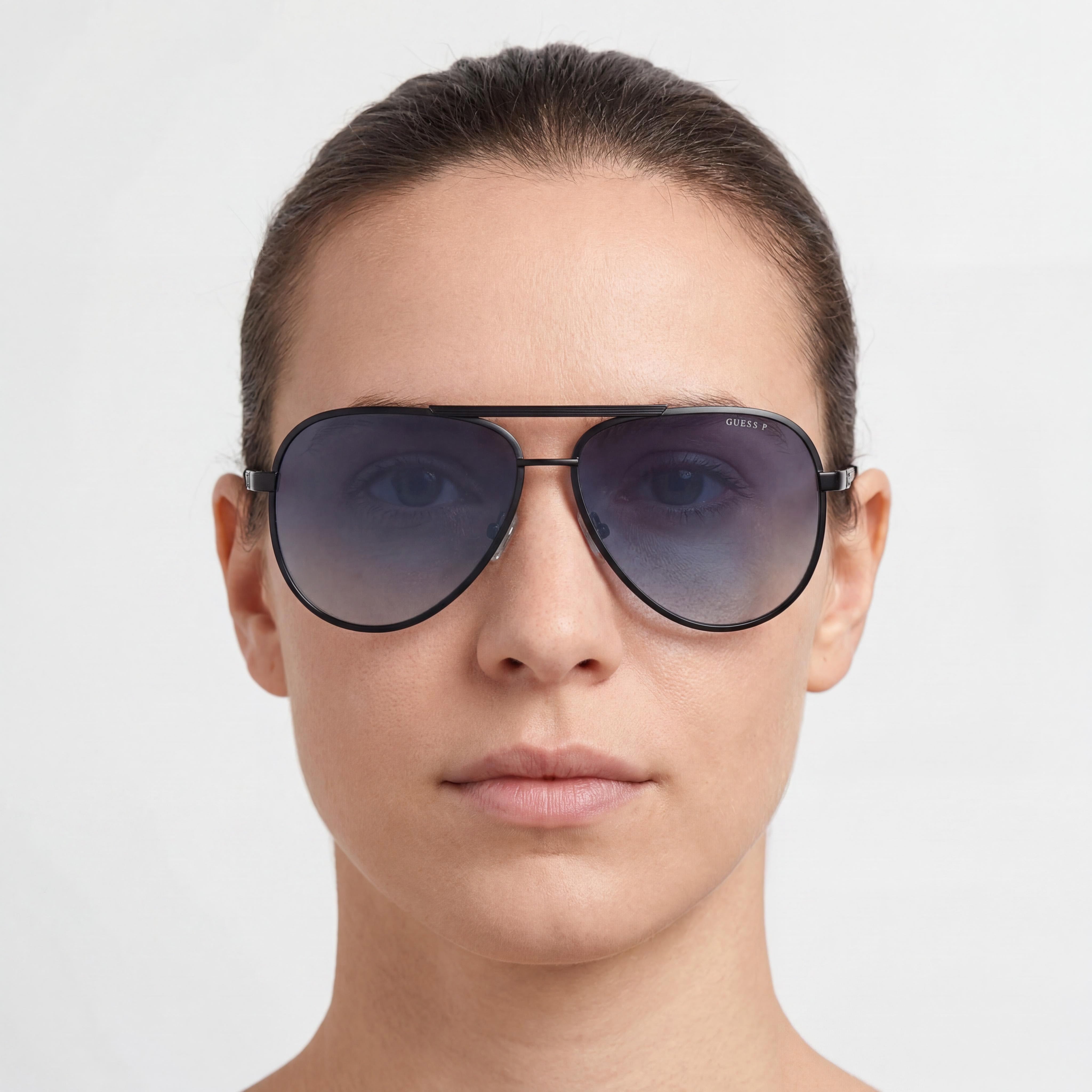 GUESS Gu00209 Gafas de sol unisex con montura metálica negra mate, lentes ahumadas no polarizadas y protección UV 400 61-14-145, Photo 5