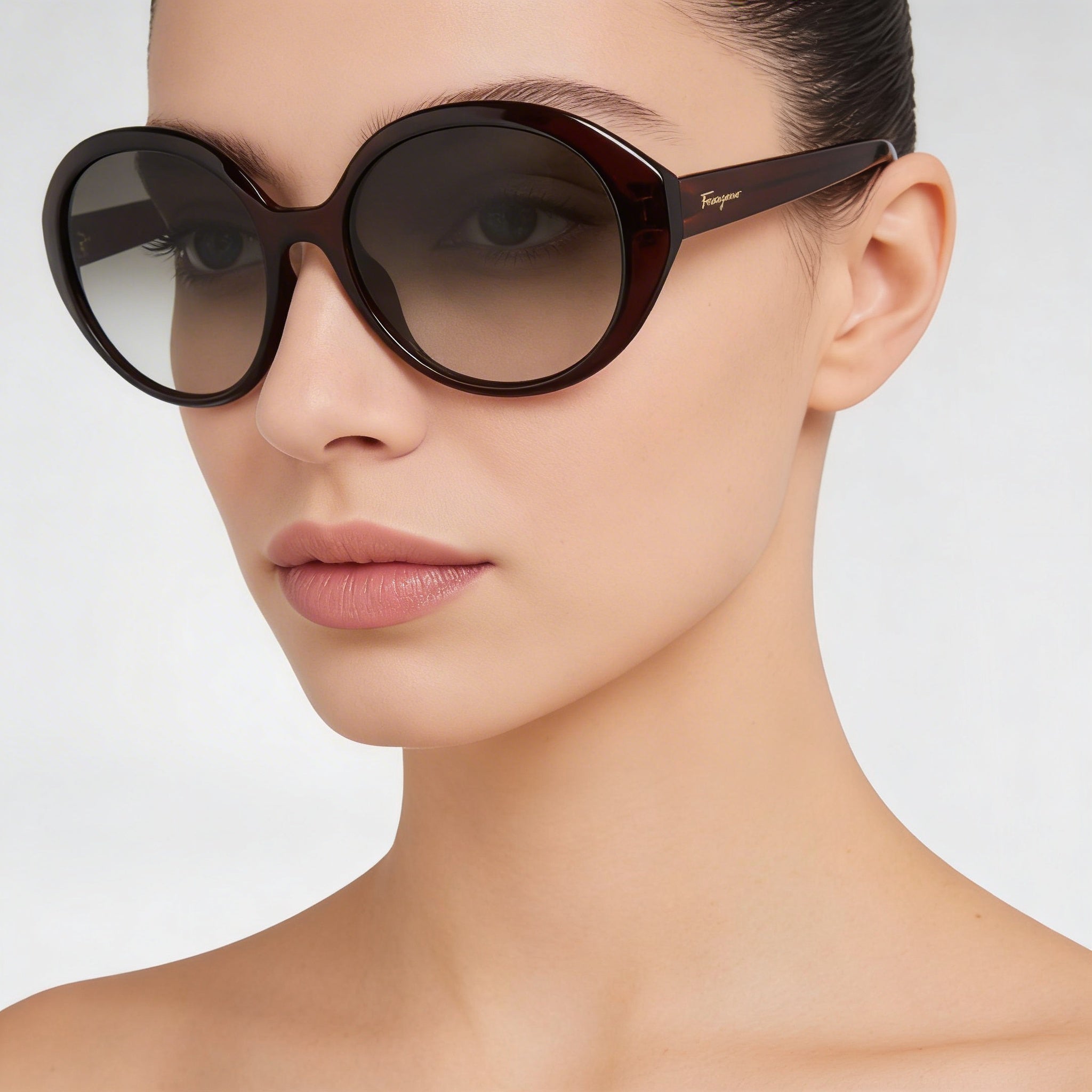 Gafas de sol ovaladas Ferragamo SF1067S para mujer, montura de plástico marrón cristal, lentes con protección UV en degradado gris, 57 mm, Photo 3