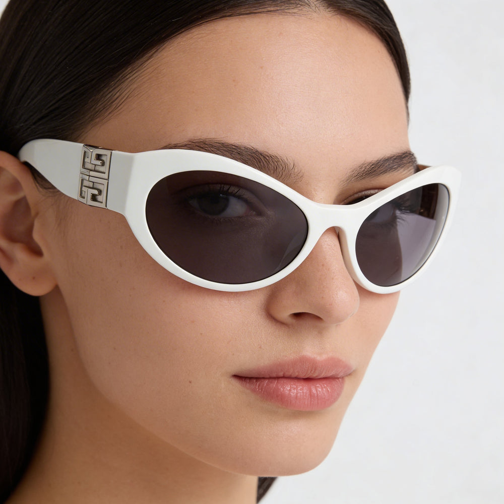 Gafas de sol Givenchy Casual para mujer, montura de plástico blanca, lentes ahumadas no polarizadas con protección UV 400, 63 mm