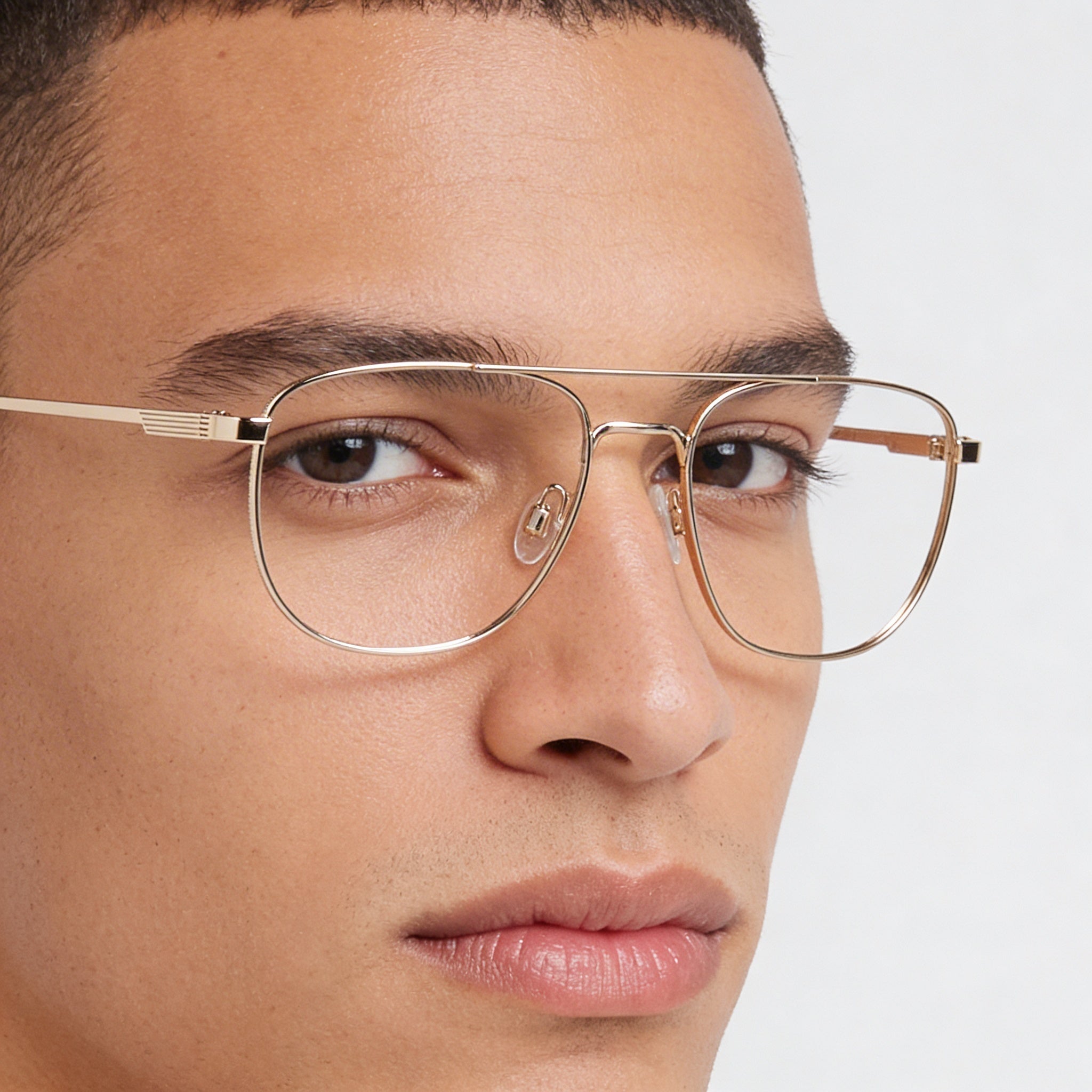 Gafas Flexon Casual para hombre con montura metálica dorada y lentes de plástico transparentes no polarizadas 55-17-145, Photo 5