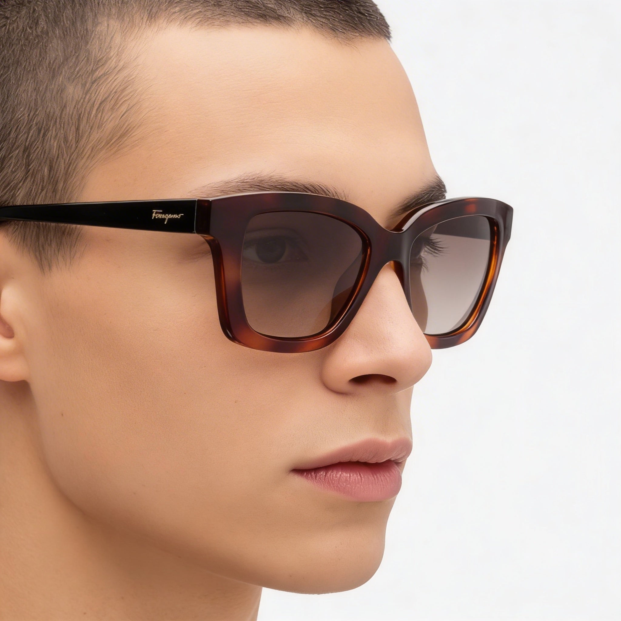 Gafas de sol clásicas unisex Ferragamo con montura de plástico Carey, lentes degradadas marrones sin polarizar y protección UV de 53 mm, Photo 5
