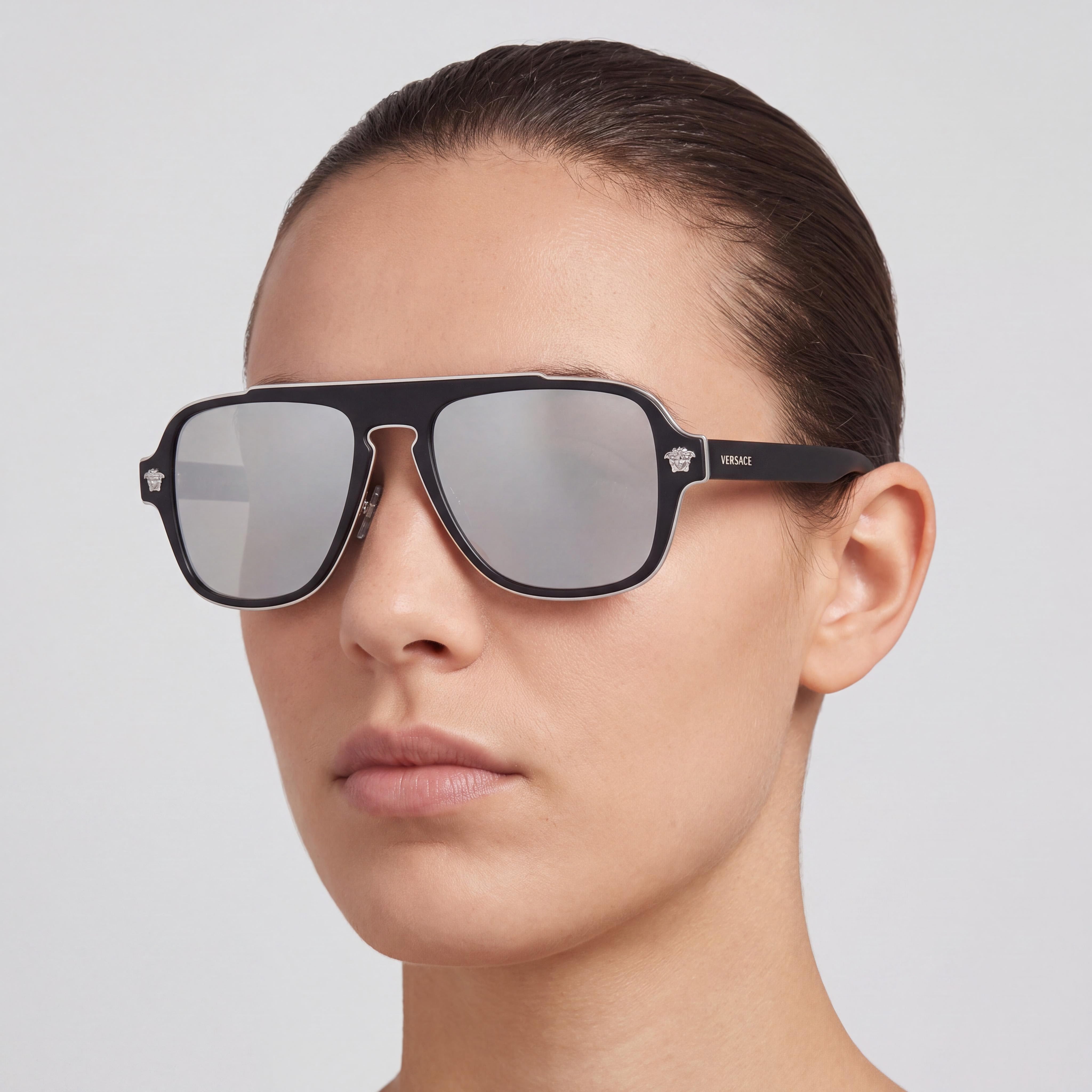 Gafas de sol Versace VE2199 unisex con montura compuesta negra/gris oscuro, lentes polarizadas grises degradadas antirreflejo UV de 56 mm, Photo 3