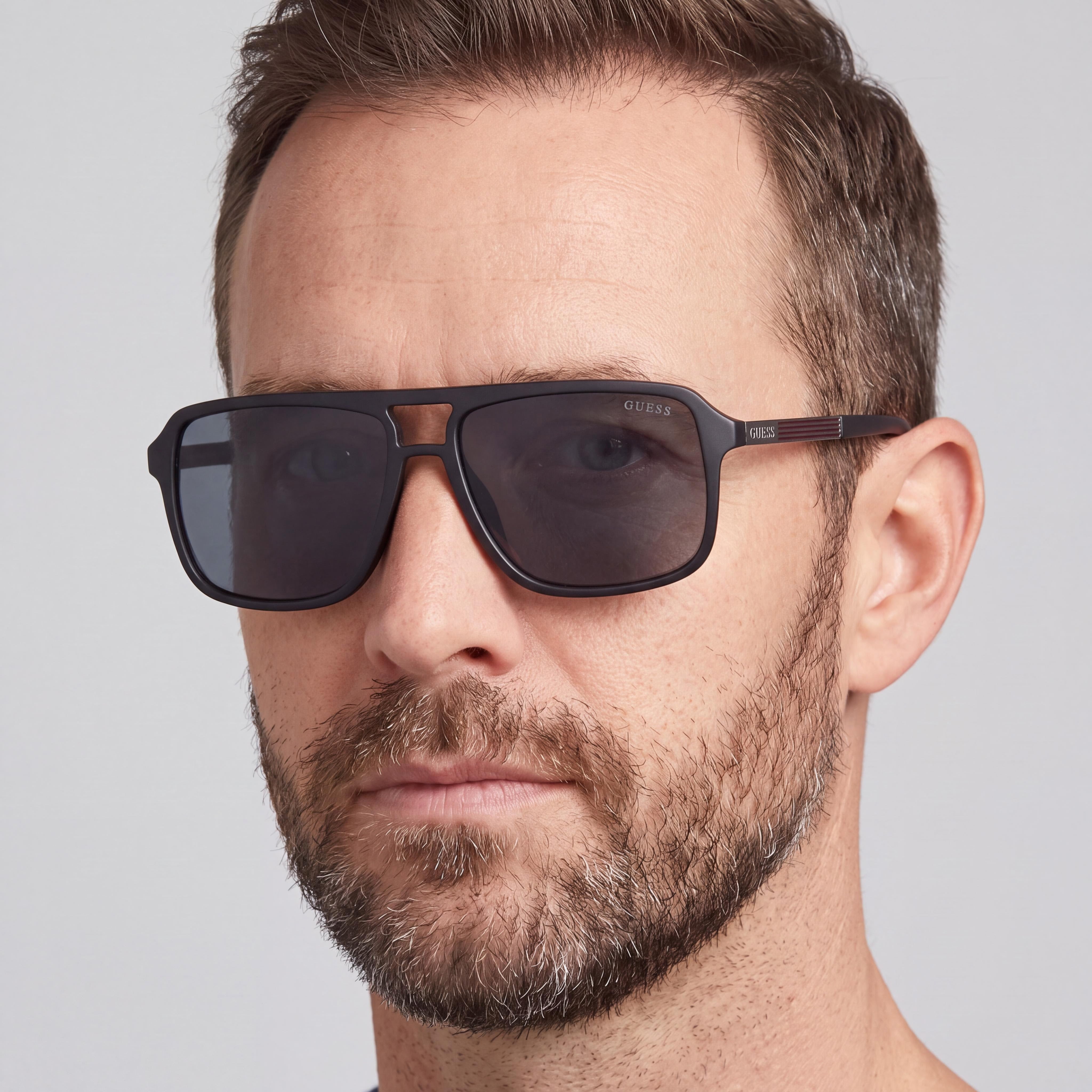 GUESS Classic Unisex Matte Black Plastic Sunglasses, 100% UV Protection, 58mm Lens Width, Photo 4