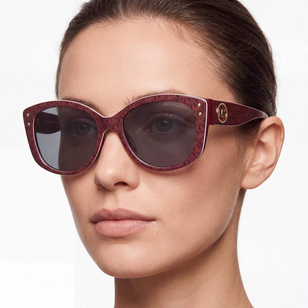 Michael Kors 2175u Charleston Gafas de sol de acetato para mujer, Merlot Logo repetido Gris oscuro sólido y Morado rojizo, 55mm, Protección UV, Photo 5