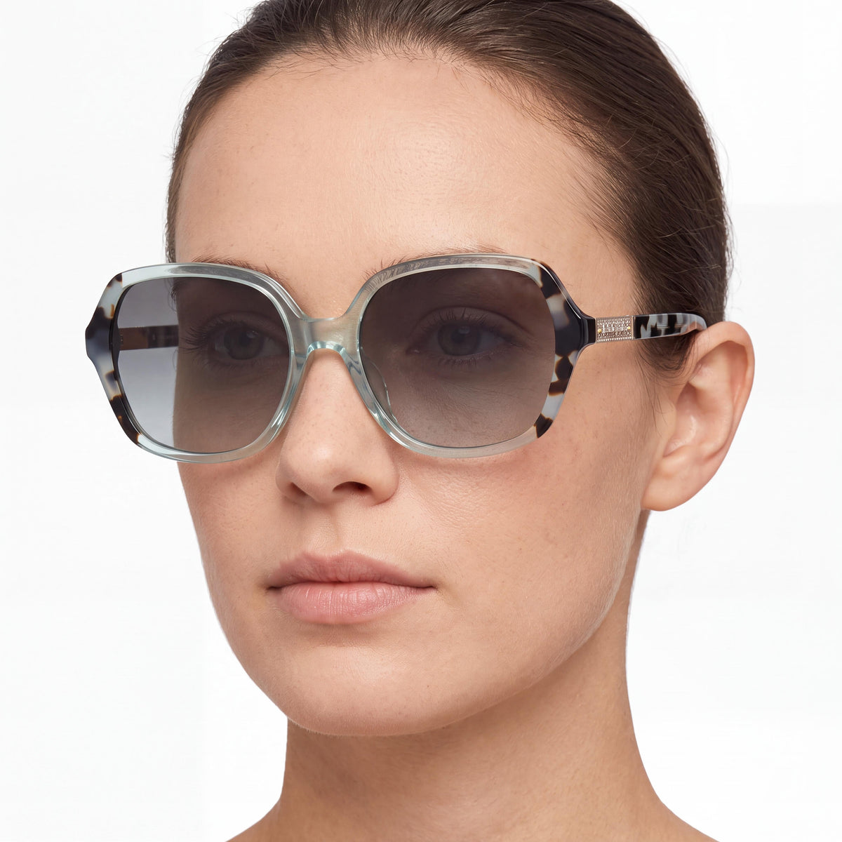 kate spade new york Gafas de sol cuadradas de acetato gris azulado contemporáneas para mujer, lentes con degradado sombreado gris oscuro, protección UV, 57 mm, Photo 4