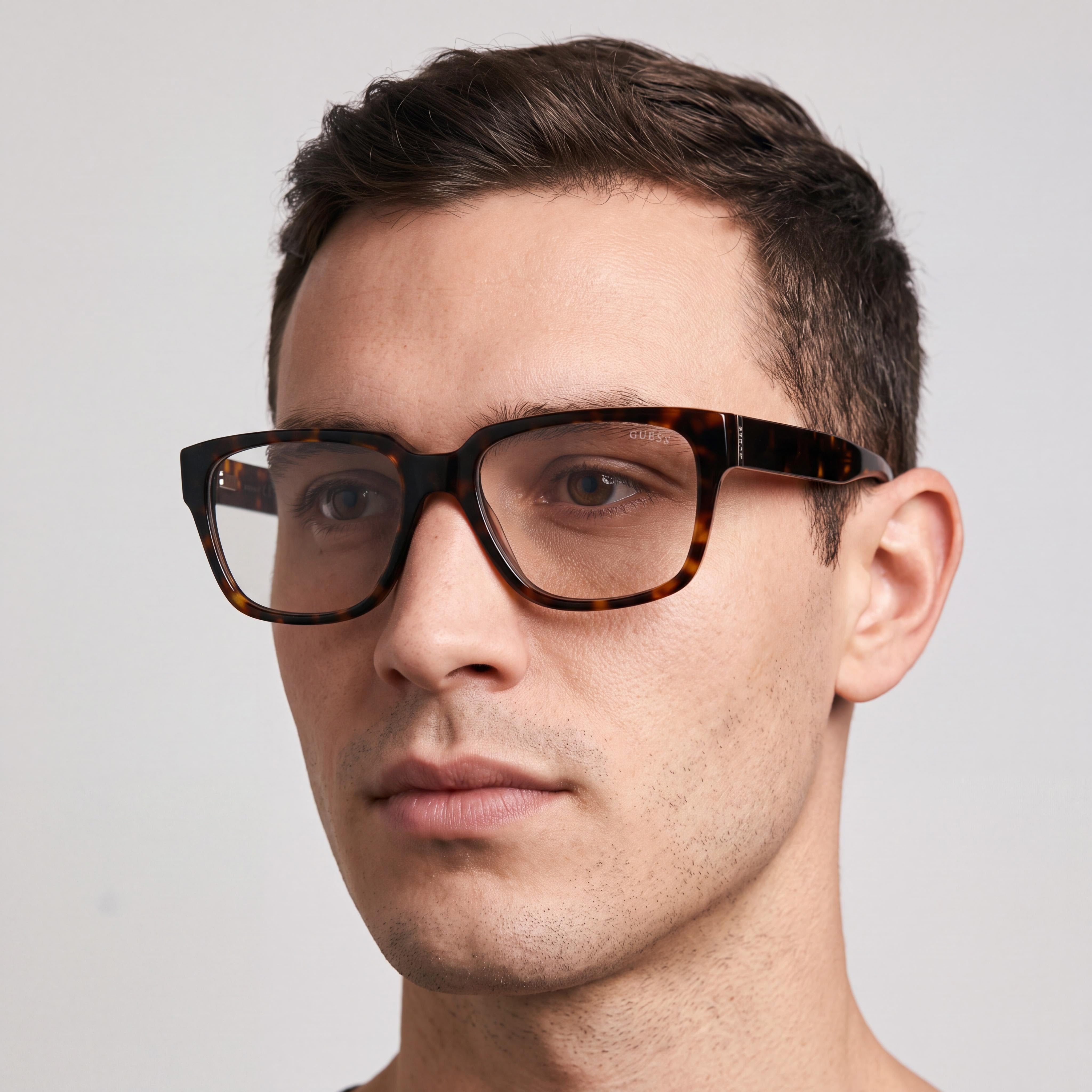 GUESS Gu50150 Men's Plastic Eyewear with Clear Lenses, Dark Havana Frame, 55-16-145mm, Photo 4