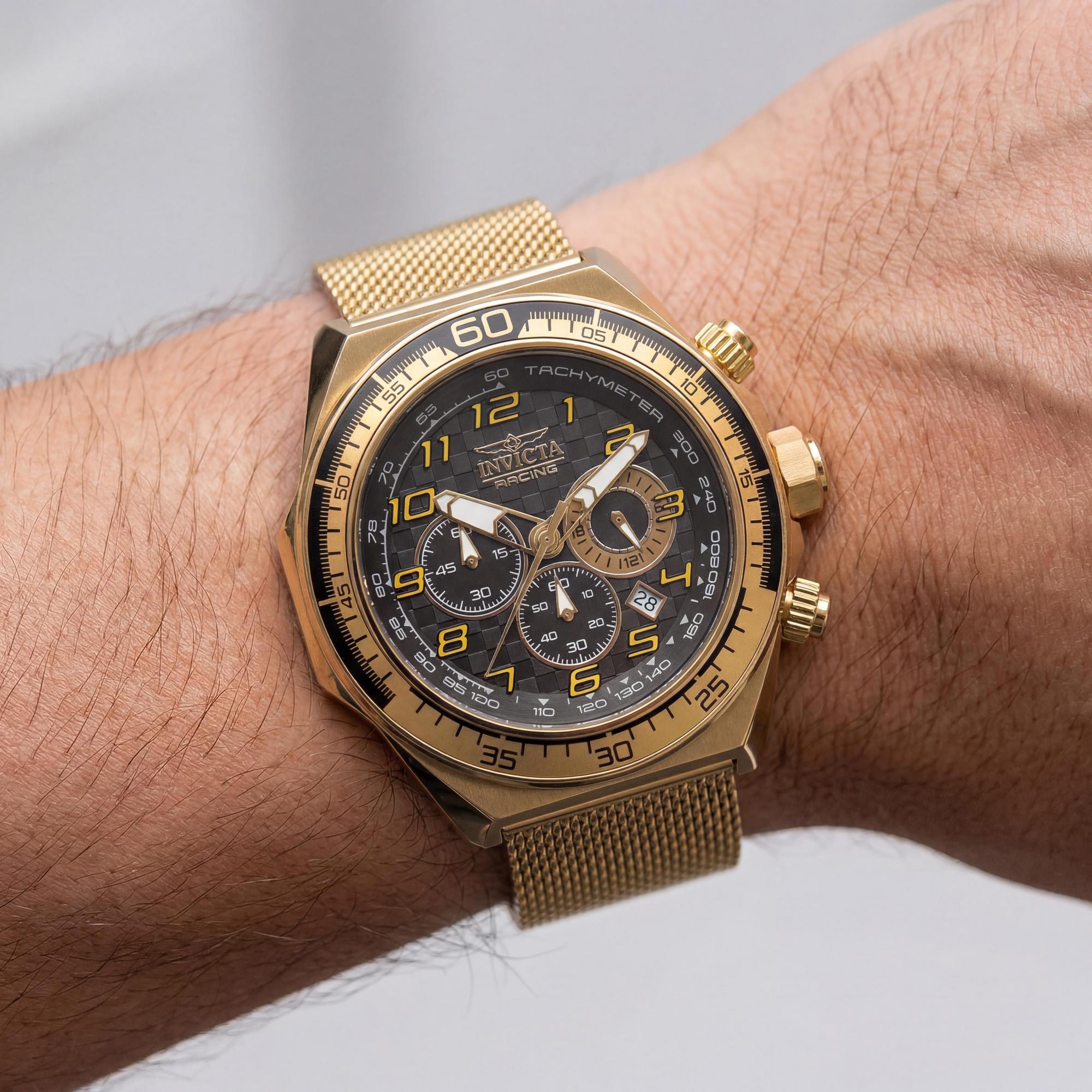 Reloj unisex Invicta Racing 47903 de cuarzo con cronógrafo en tono dorado y esfera negra con pulsera de acero inoxidable de 50 mm., Photo 3
