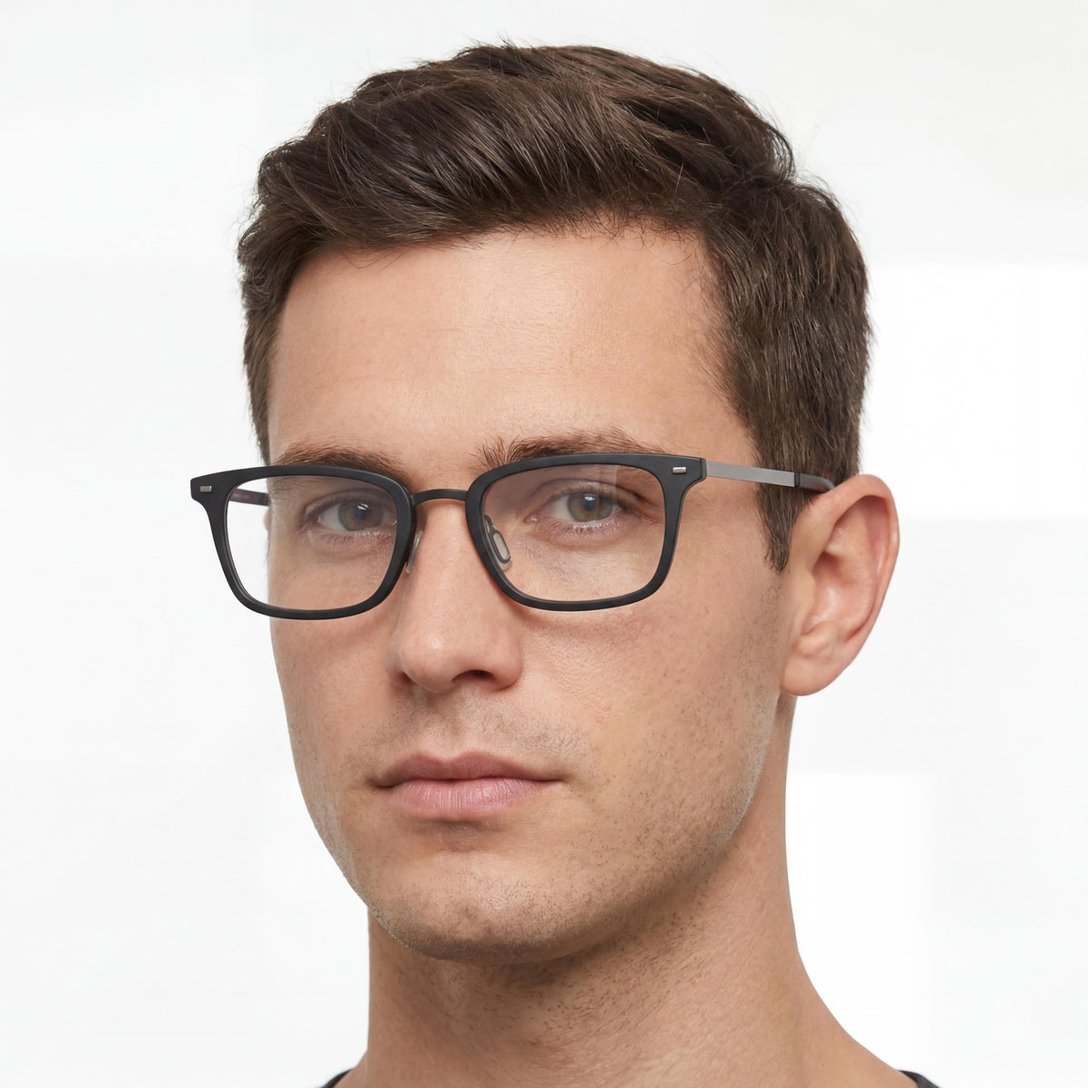 Gafas Flexon B2021 unisex con montura completa rectangular de metal en color negro, lentes de policarbonato negras y 54 mm de ancho de lente, Photo 3
