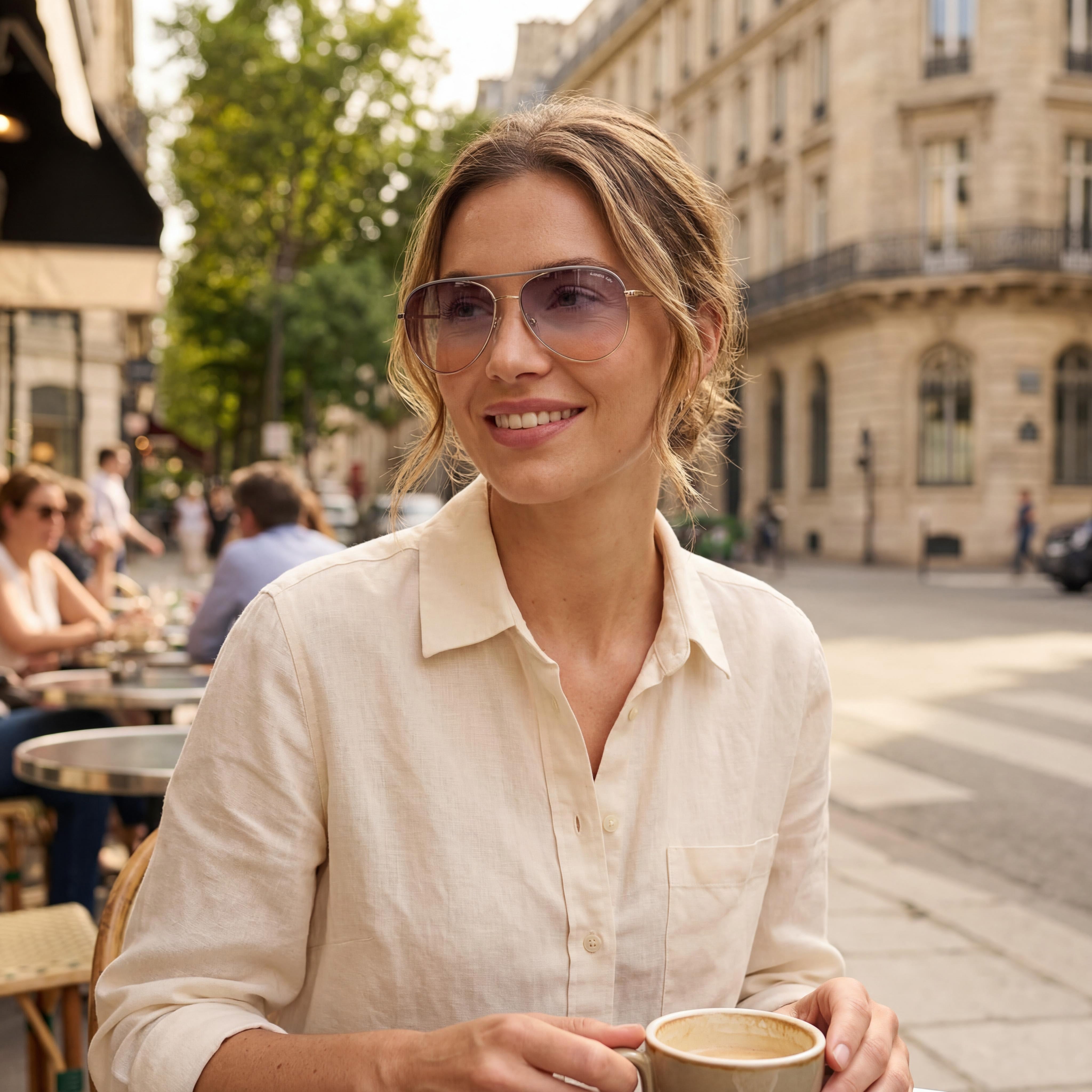 Gafas de sol de aviador para mujer MARCOLIN USA, INC con montura metálica brillante, lentes ahumadas y 100 % protección UV, Photo 5