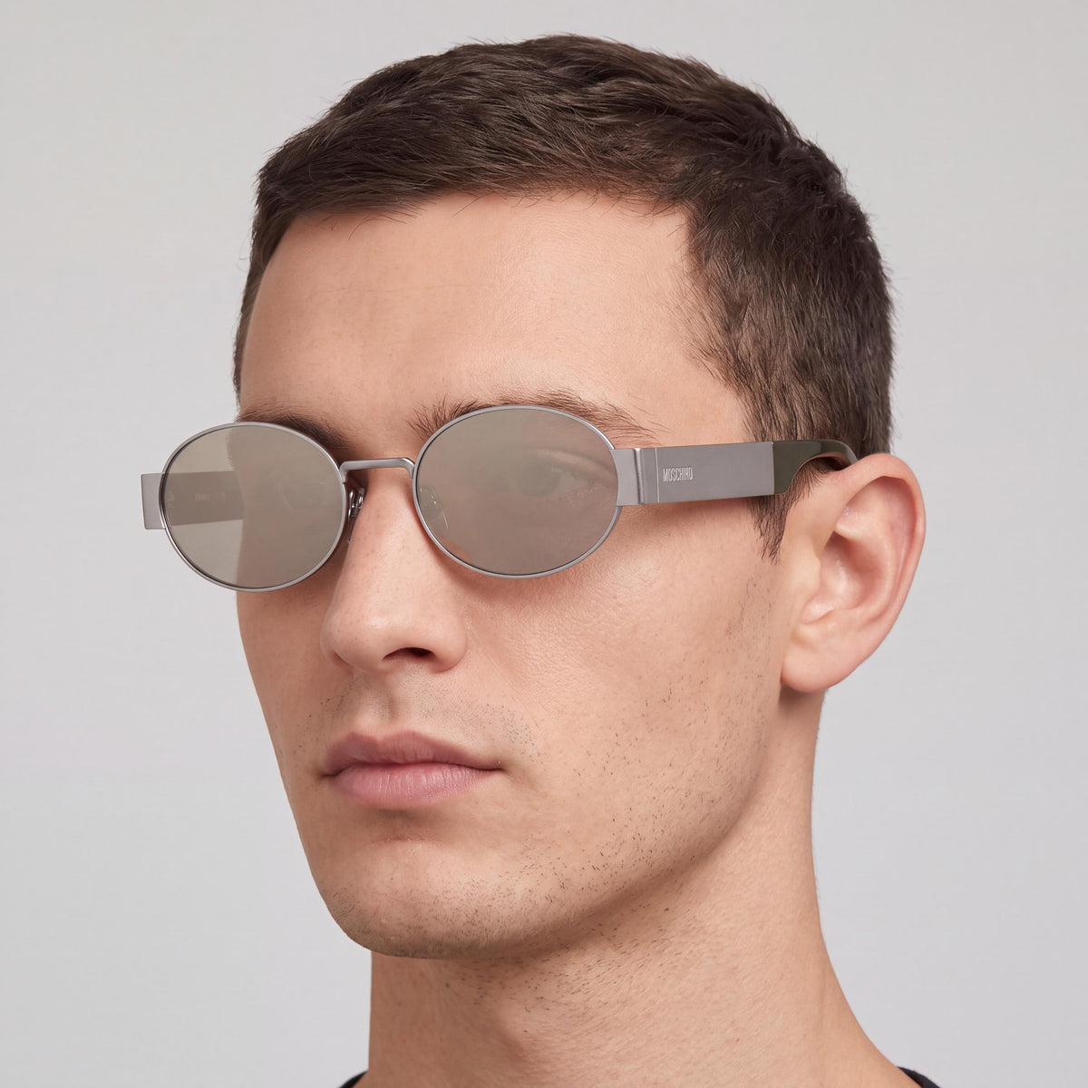 Moschino Classic Model Men's Classic Style Sunglasses with 20mm Bridge Width and 145mm Temple Length, Photo 3