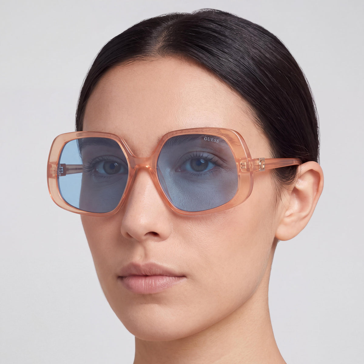 GUESS GU7862 Women's Geometric Beige Plastic Sunglasses, Blue Lenses, 100% UV Protection, 56mm, Photo 3