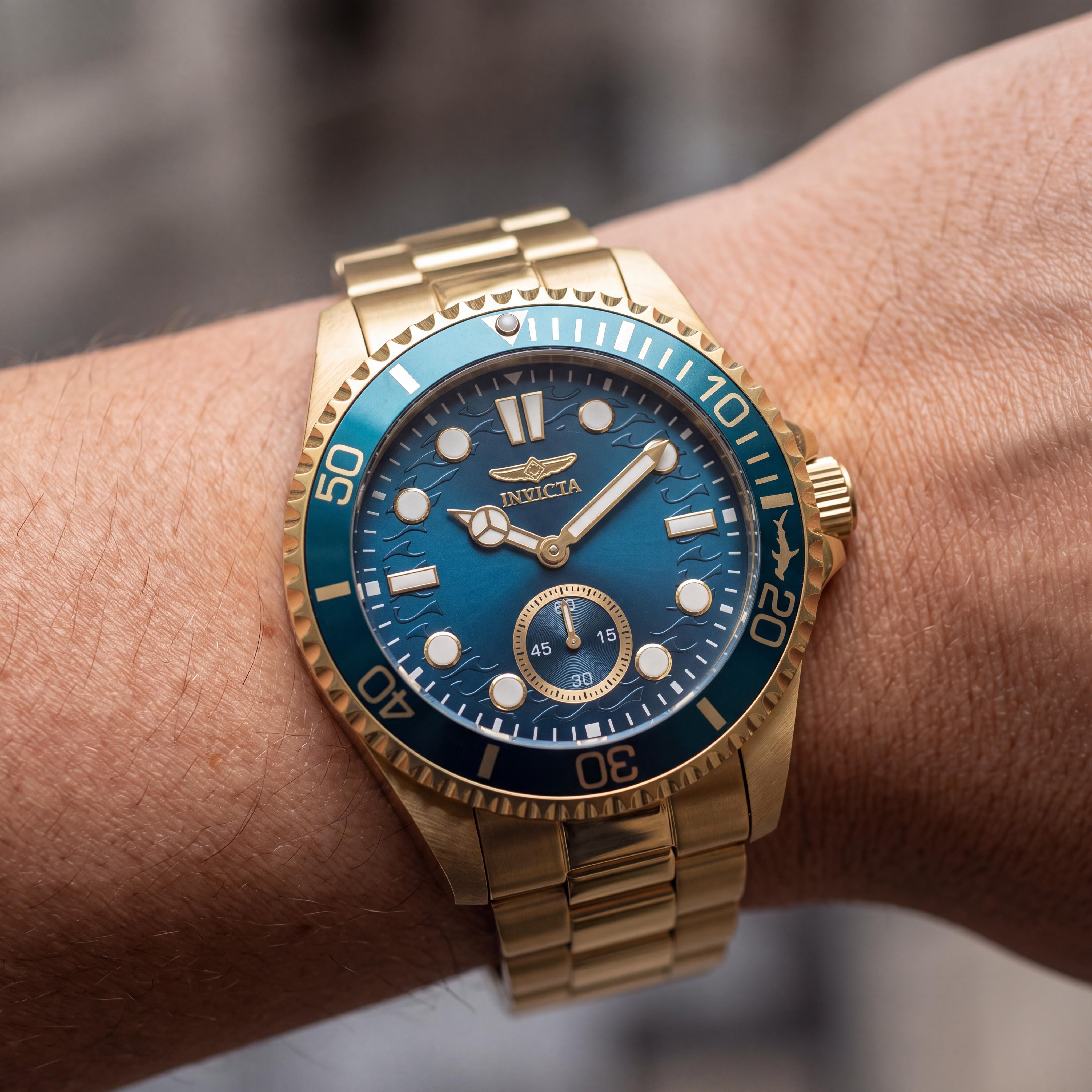 Invicta Pro Diver 49427 Reloj de cuarzo para hombre, 43 mm, esfera azul, brazalete de acero inoxidable, resistencia al agua de 10 ATM, Photo 4