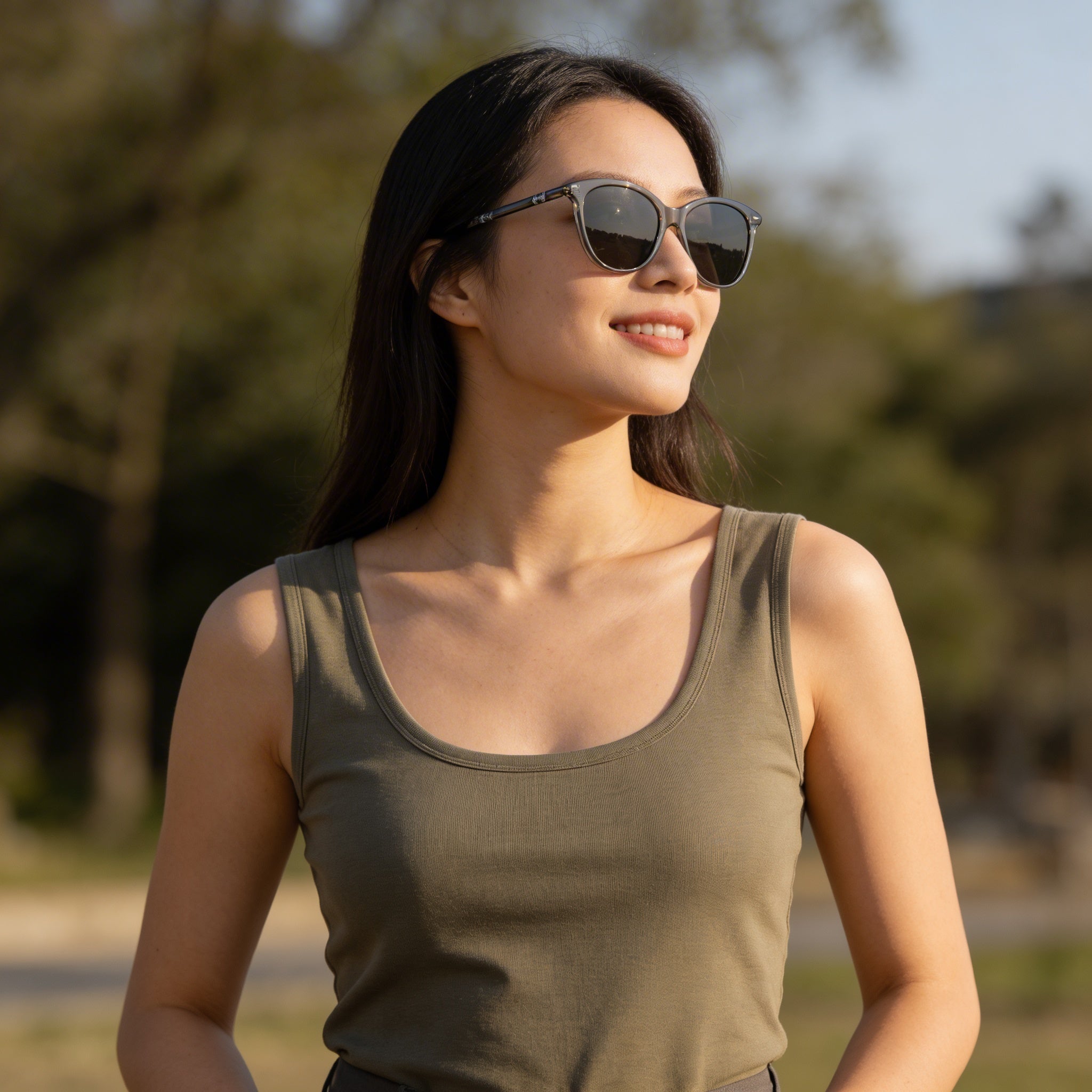 BURBERRY Classic Unisex Eyewear with Dark Grey Frame and Dark Grey Polycarbonate Non- Lenses 55-17-140, Photo 4