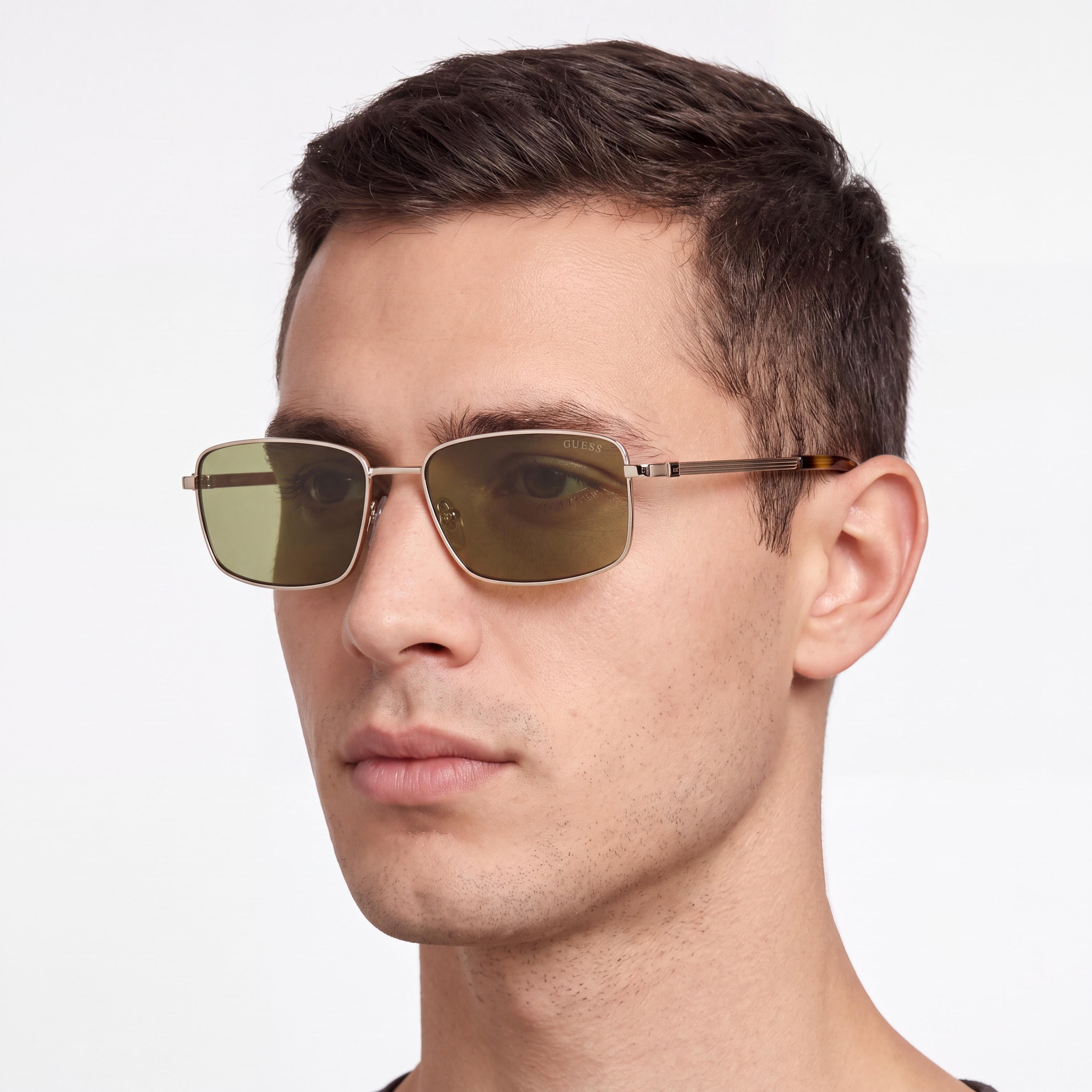 Gafas de sol GUESS casuales para hombre, con montura metálica brillante color oro oscuro y degradado UV 400 (Lente 56mm, Puente 15mm, Patilla 145mm), Photo 4